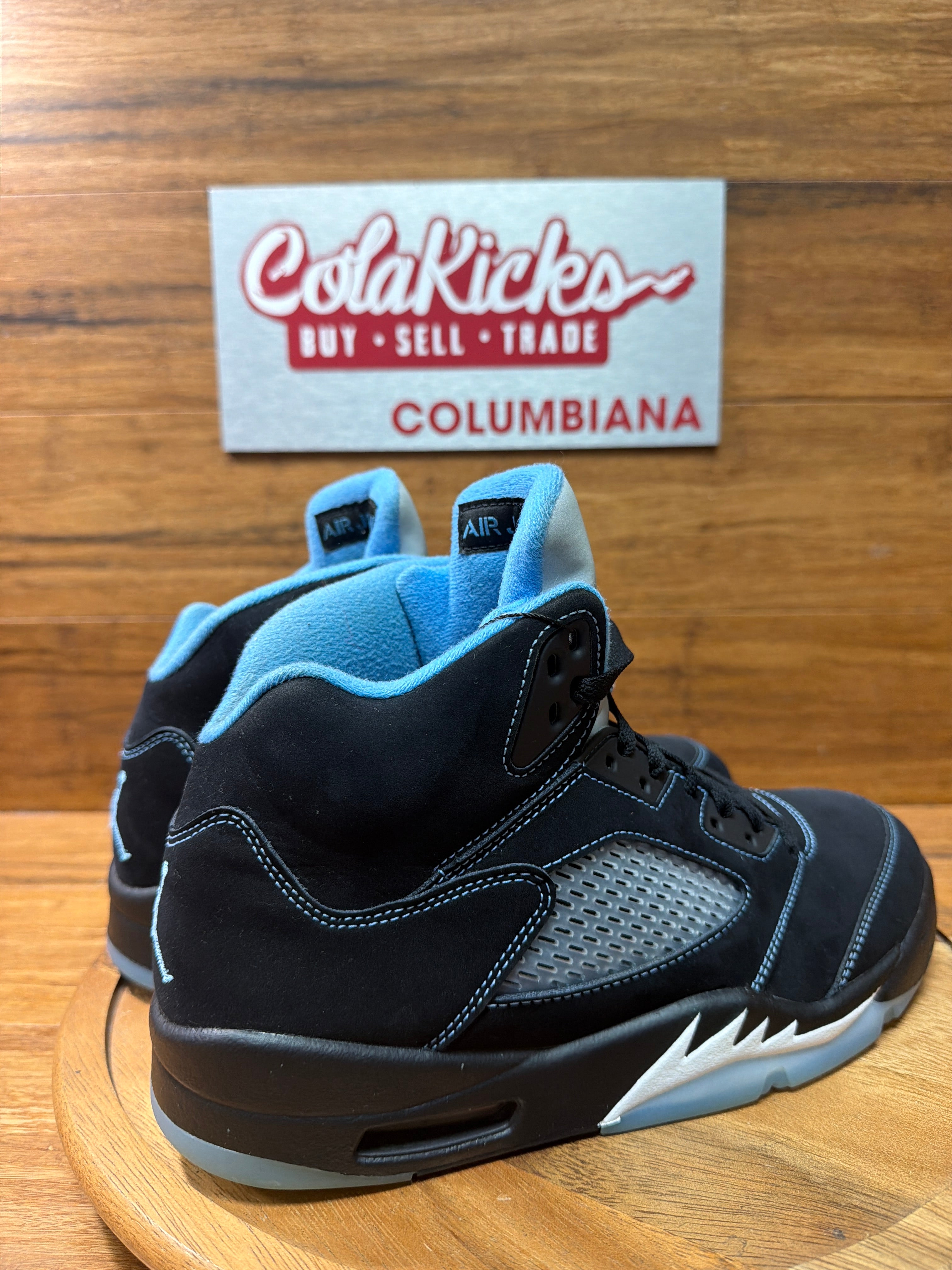 Jordan 5 Retro Black University Blue (2026)