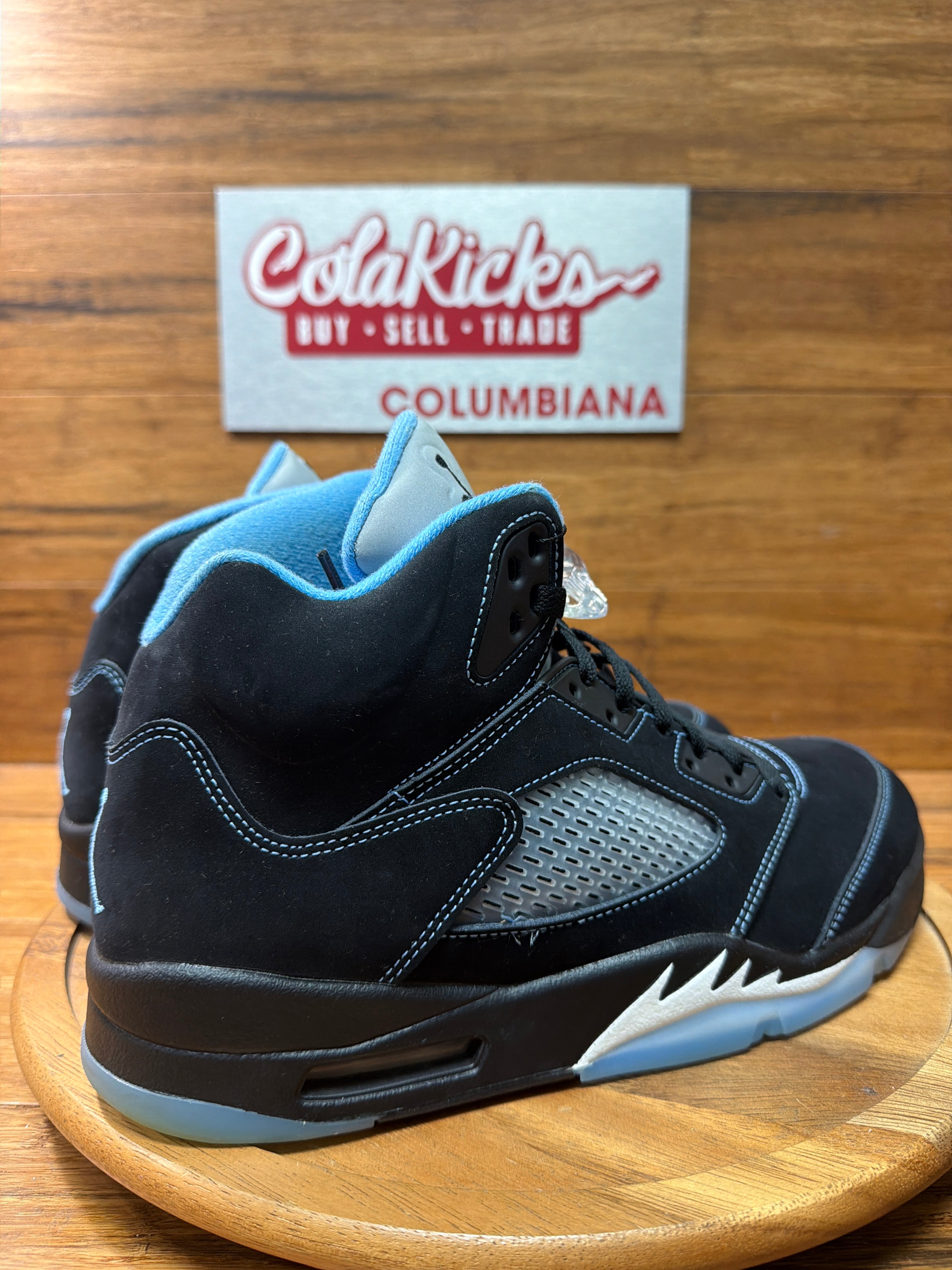 Jordan 5 Retro Black University Blue (2026)