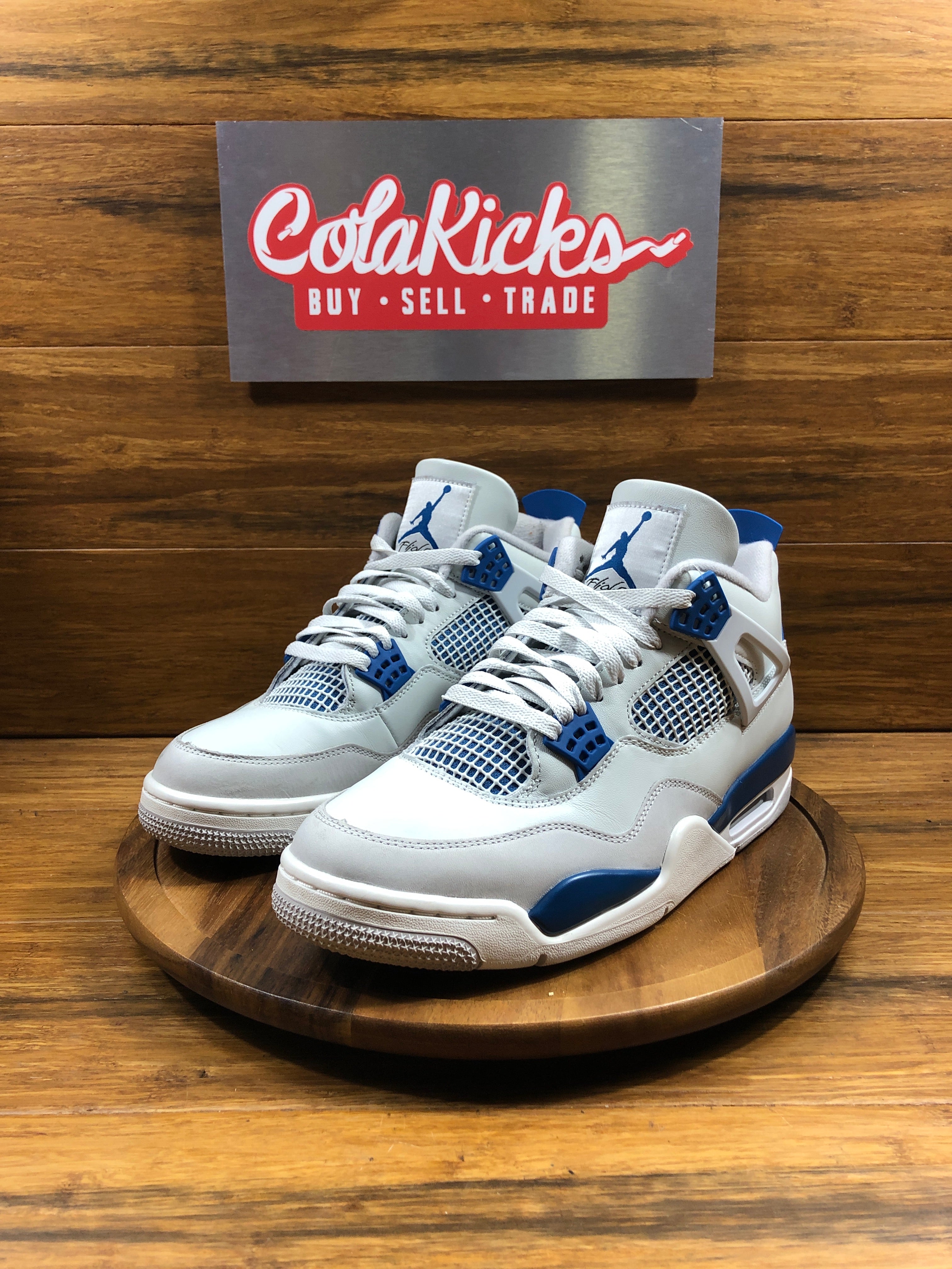 Jordan 4 Retro Military Blue (2024)