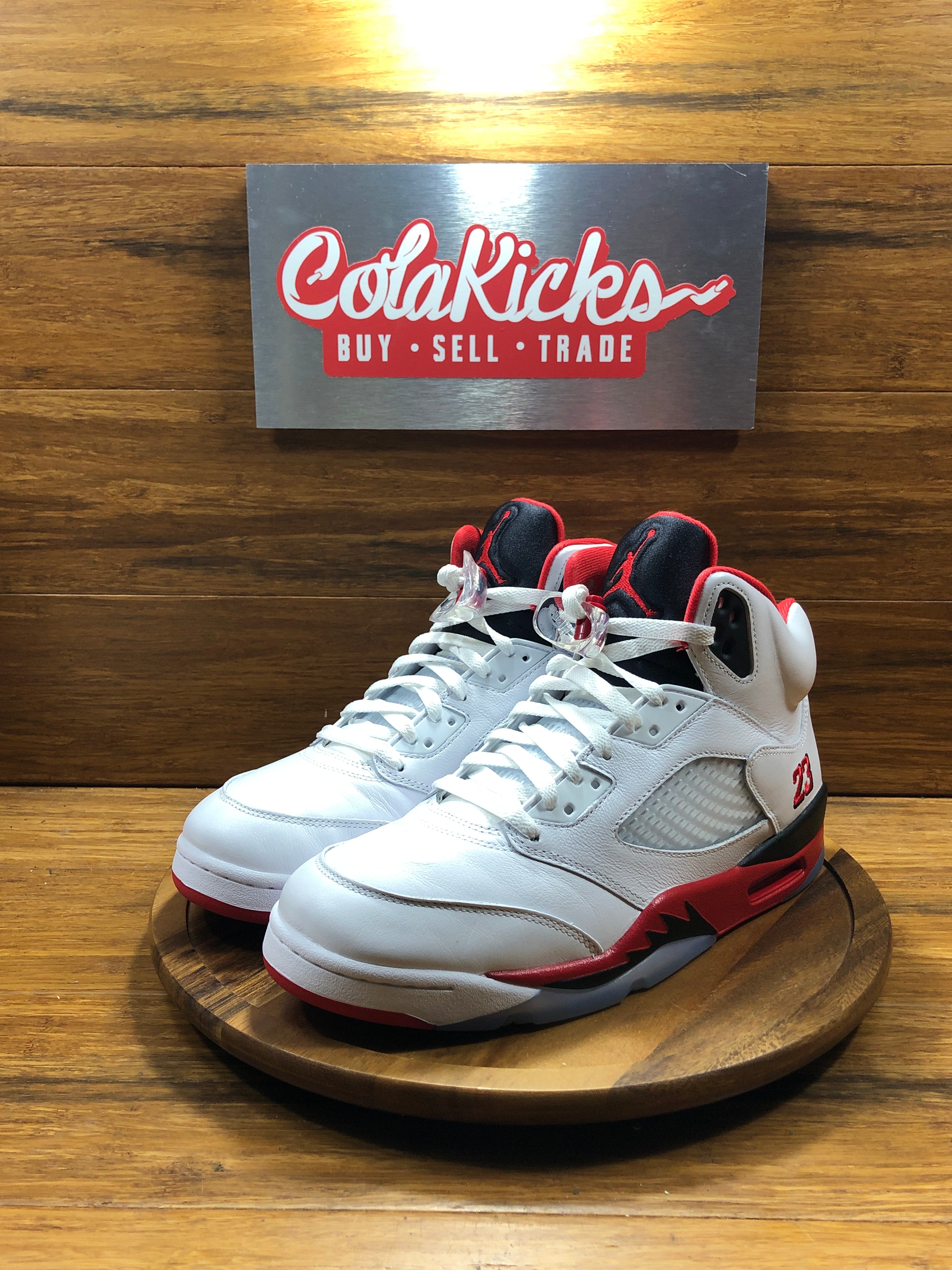 Jordan 5 Retro Fire Red Black Tongue (2025)