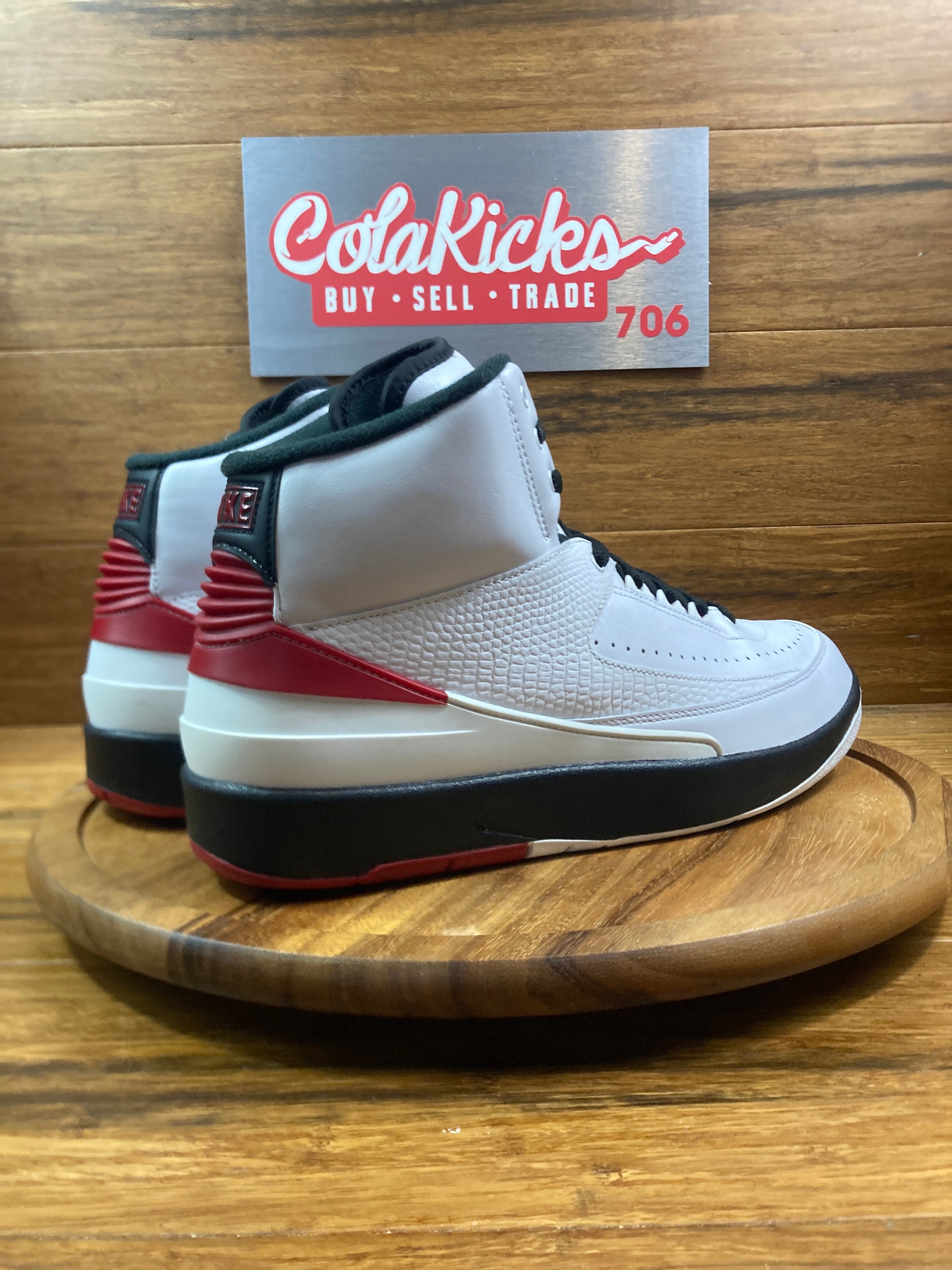 Jordan 2 Retro OG Chicago (2022)