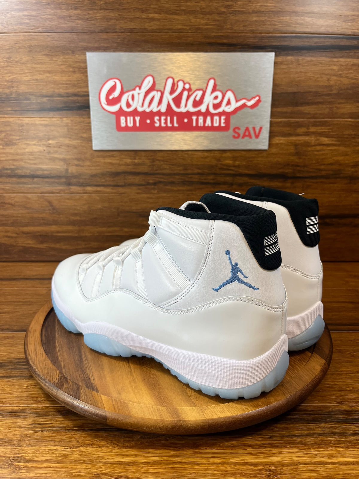 Jordan 11 Retro Legend Blue (2024)