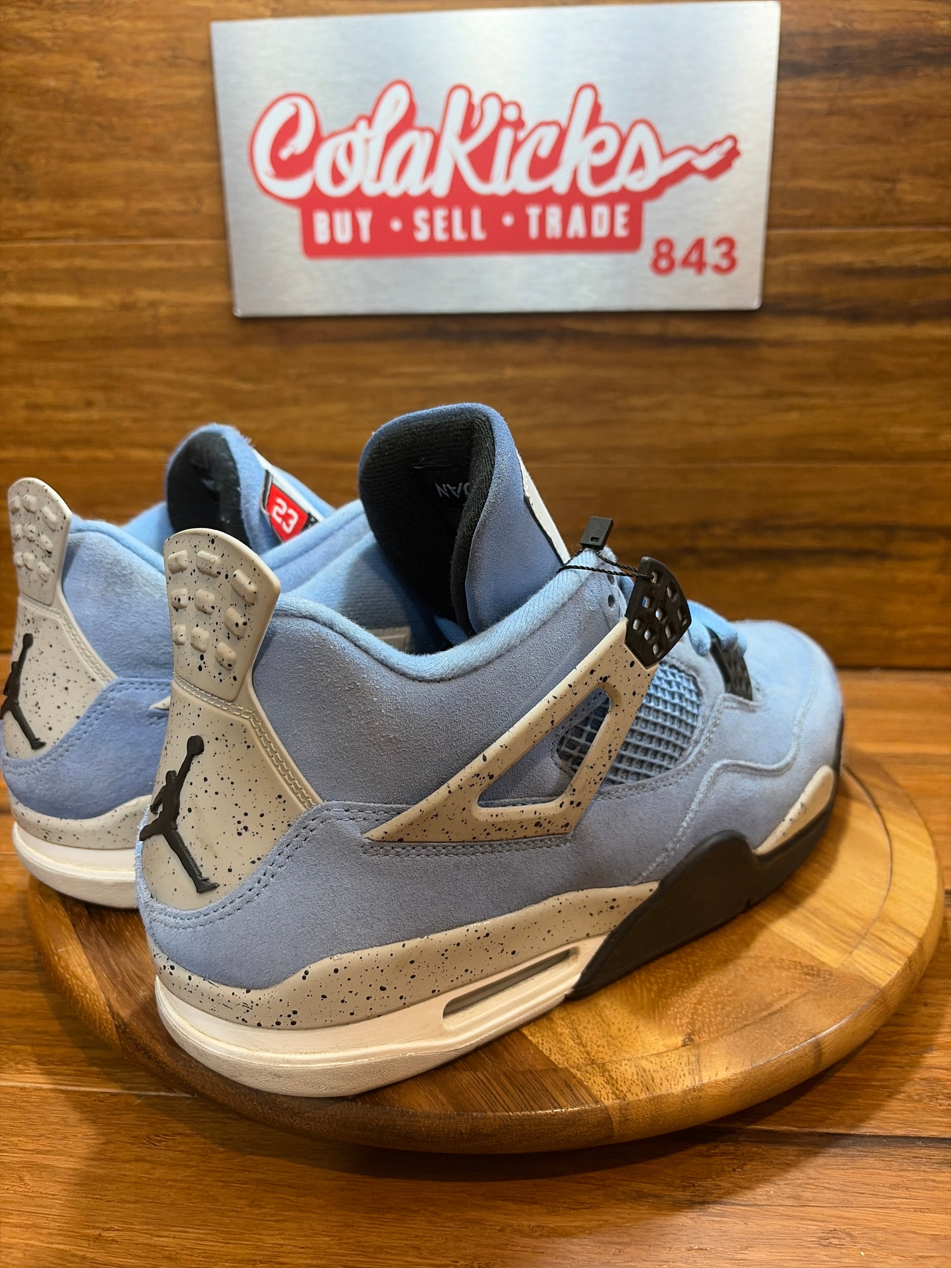 Jordan 4 Retro University Blue
