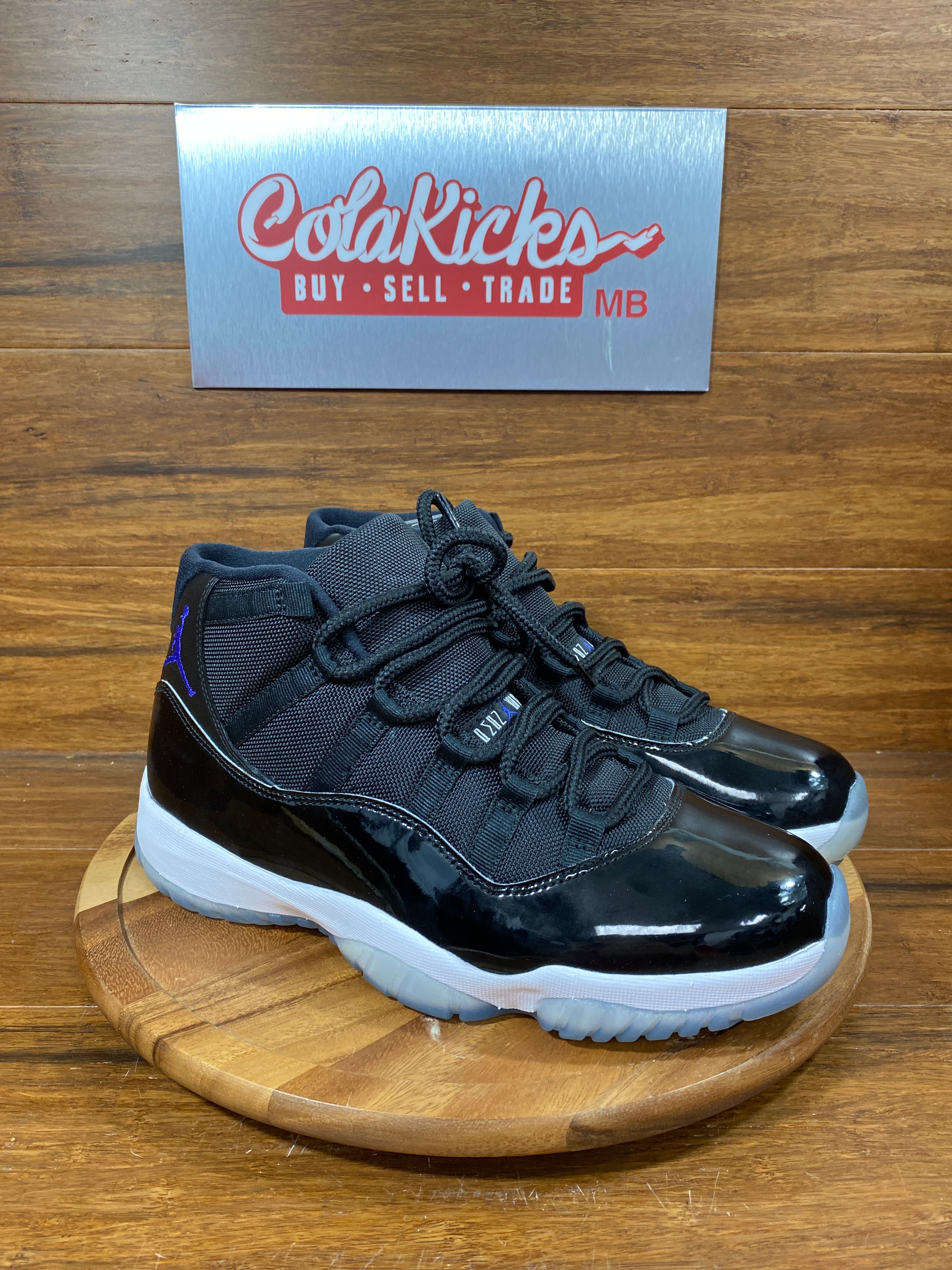 Jordan 11 Retro Space Jam (2016)
