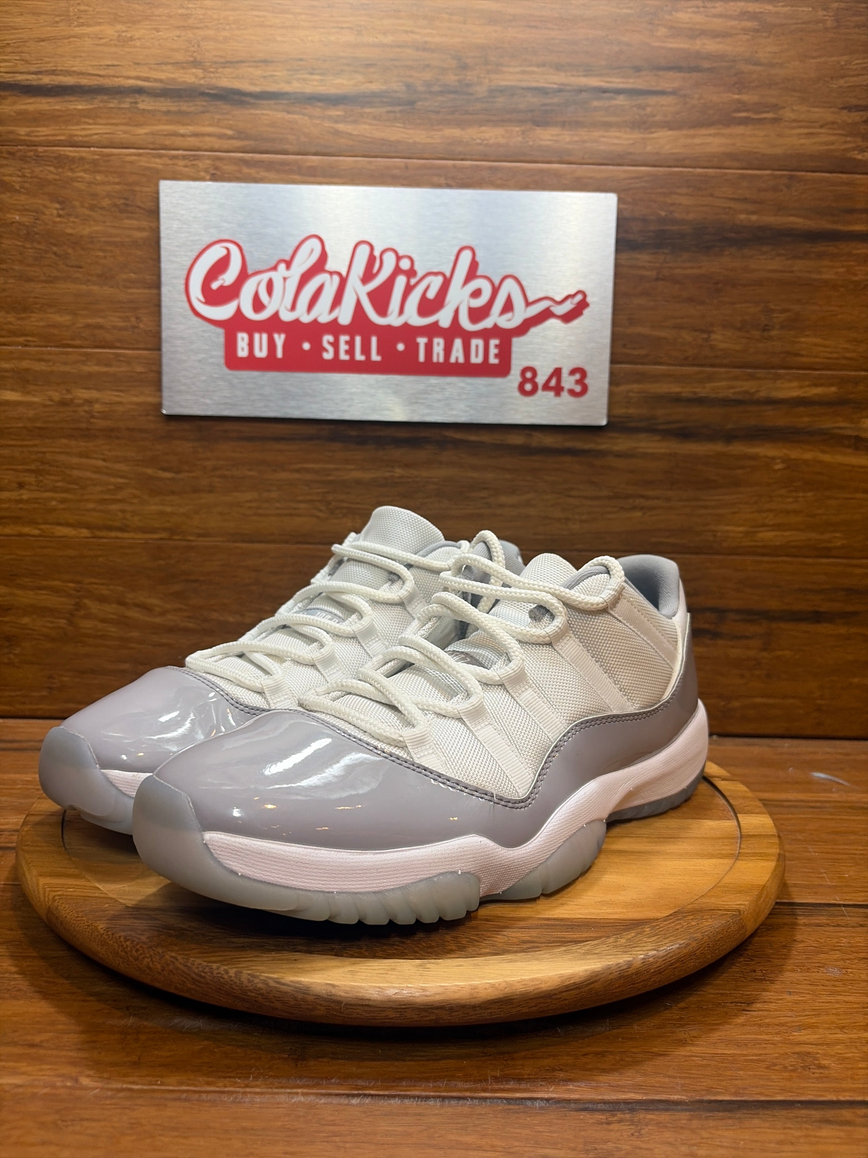 Jordan 11 Retro Low Cement Grey