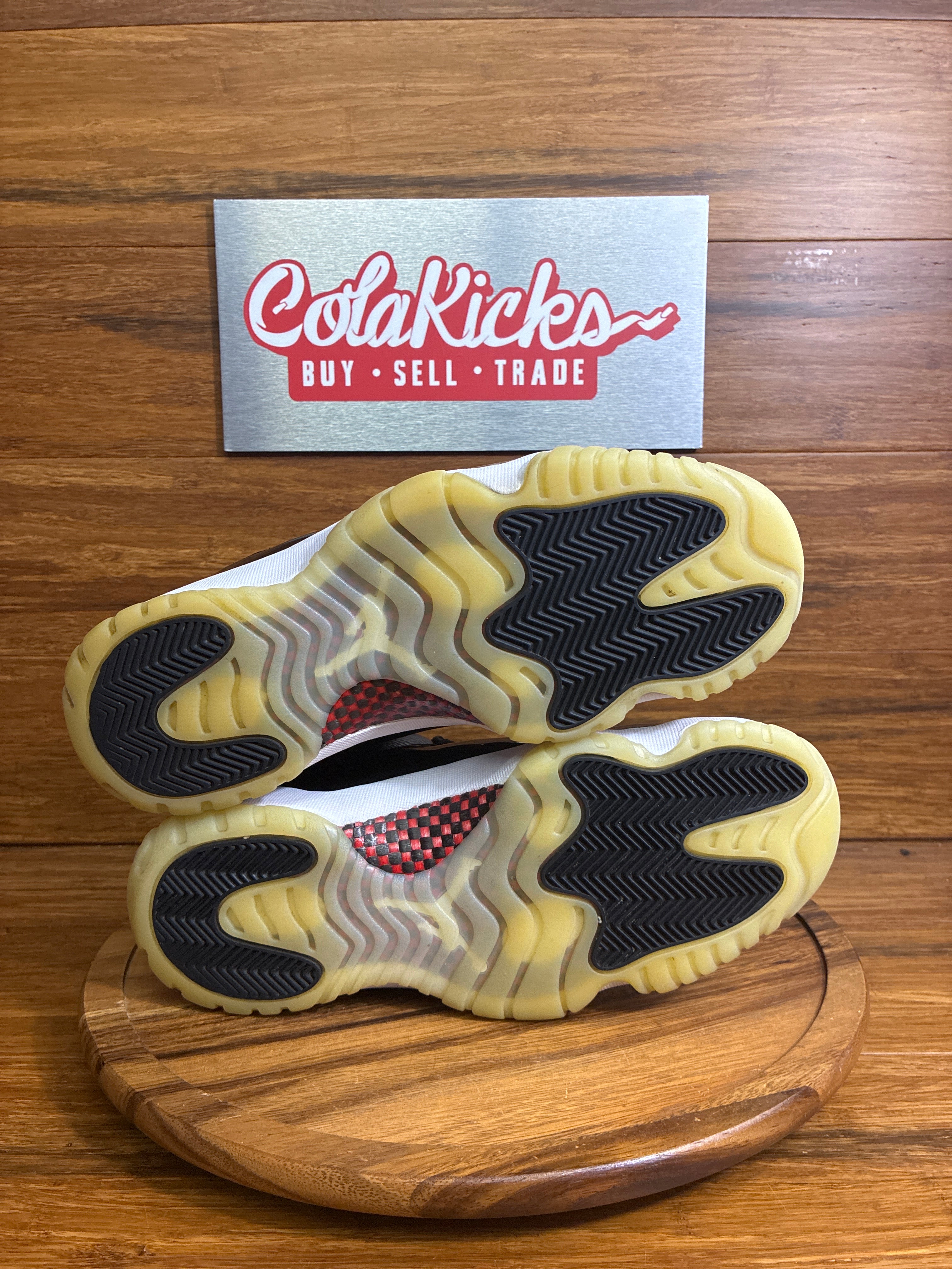 Jordan 11 Retro Low 72-10