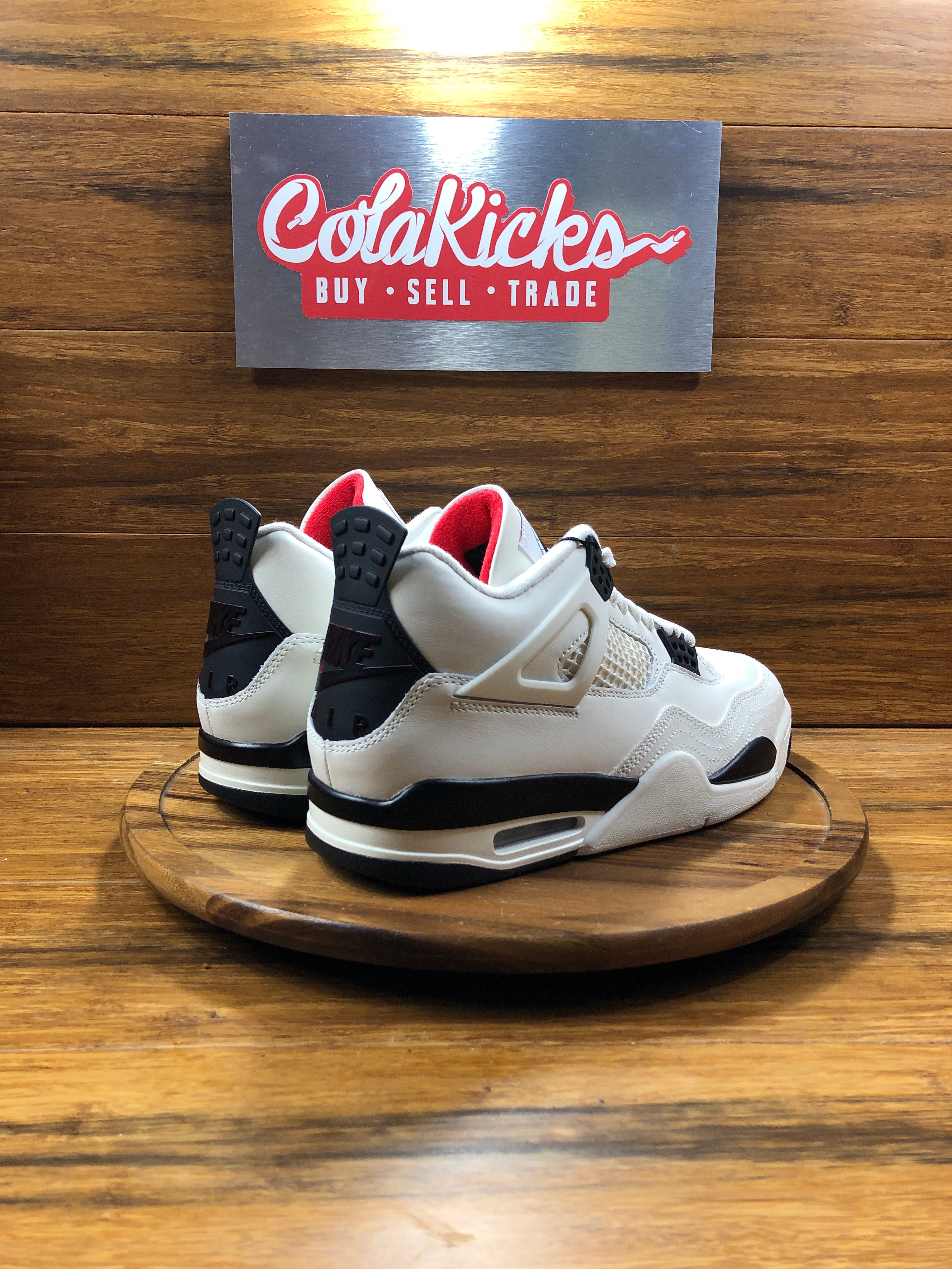 Jordan 4 Retro OG Flight Club
