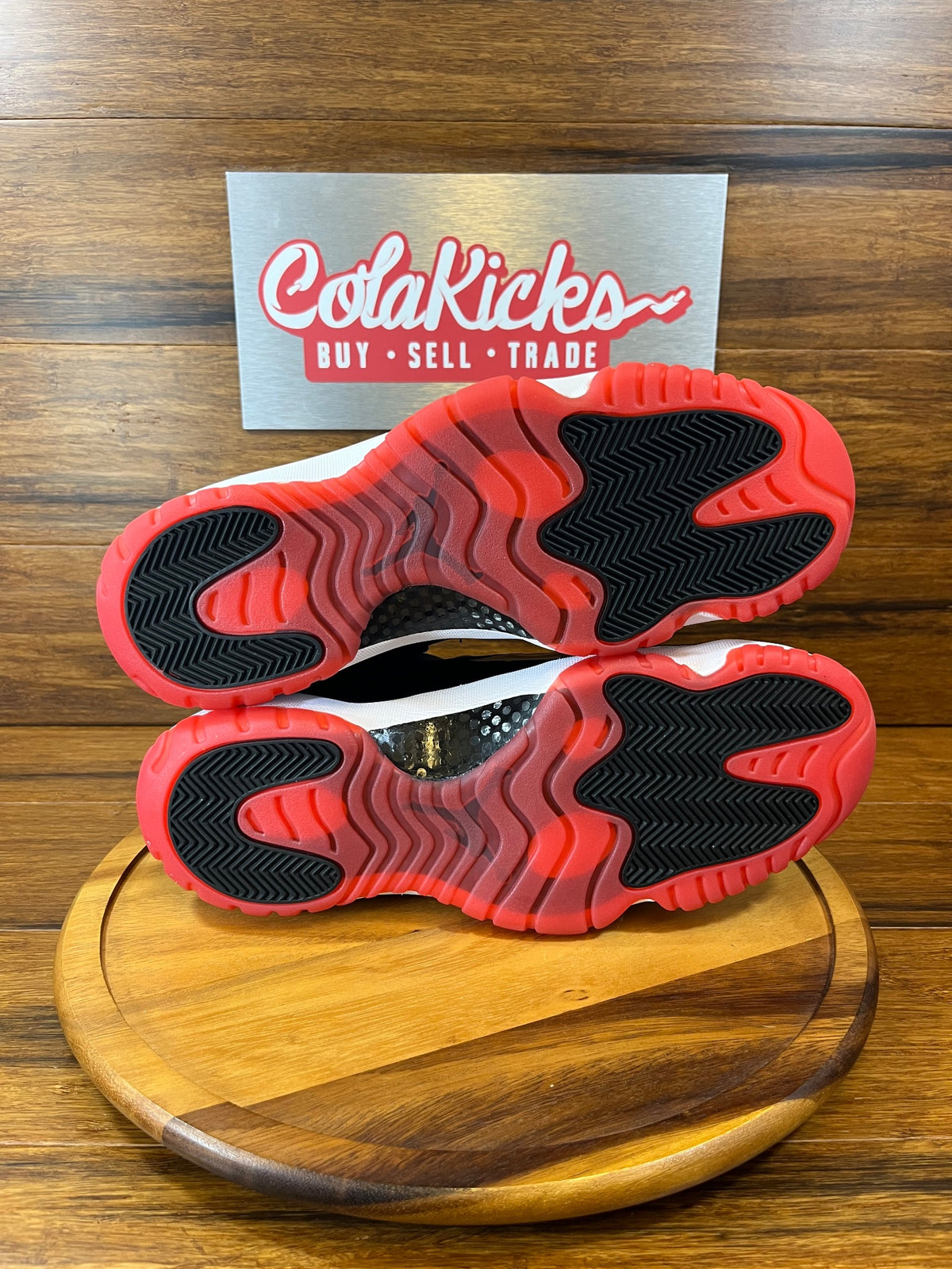 Jordan 11 Retro Low Bred (2025)
