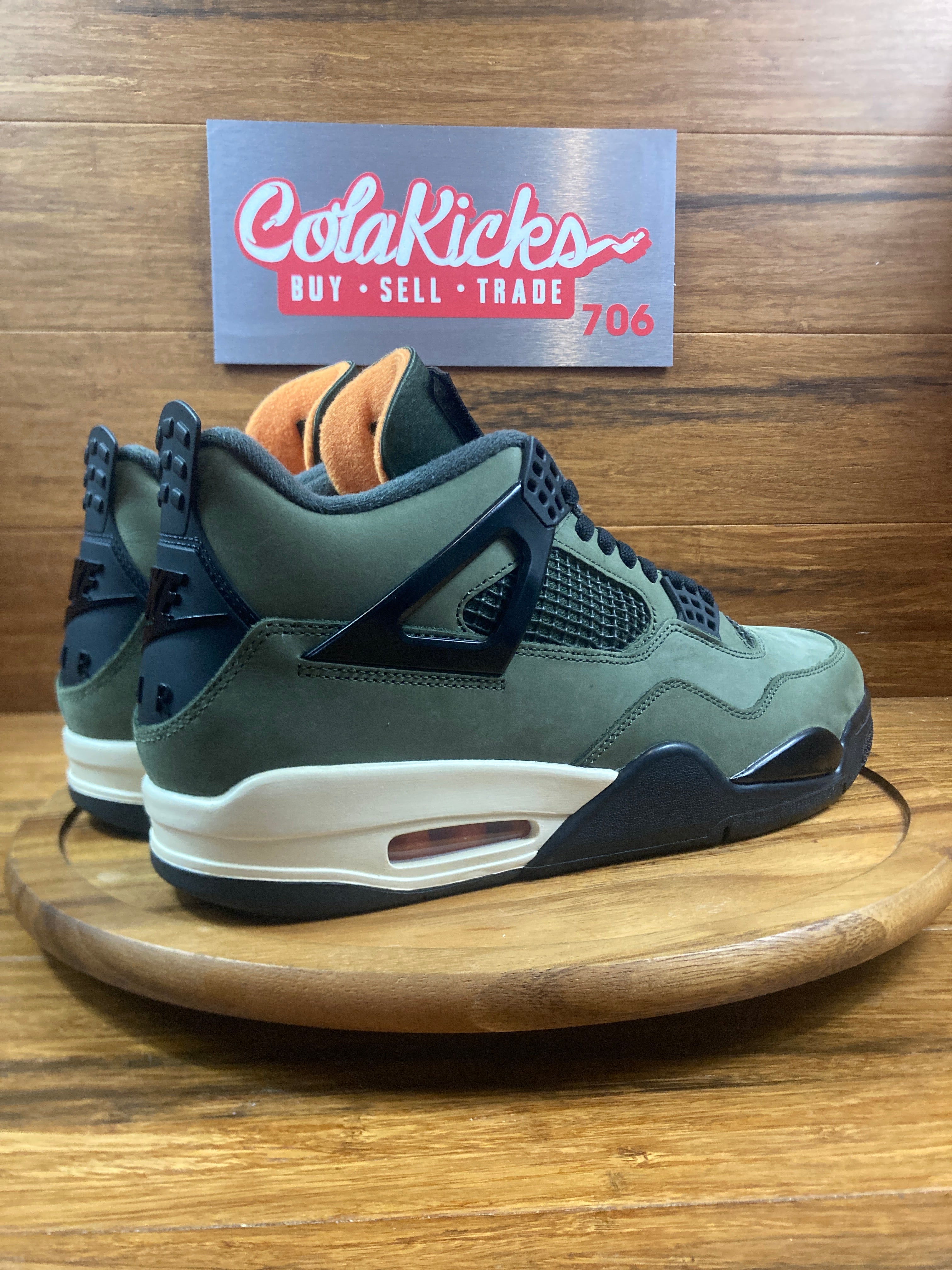 Jordan 4 Retro OG SP Undefeated (2025)