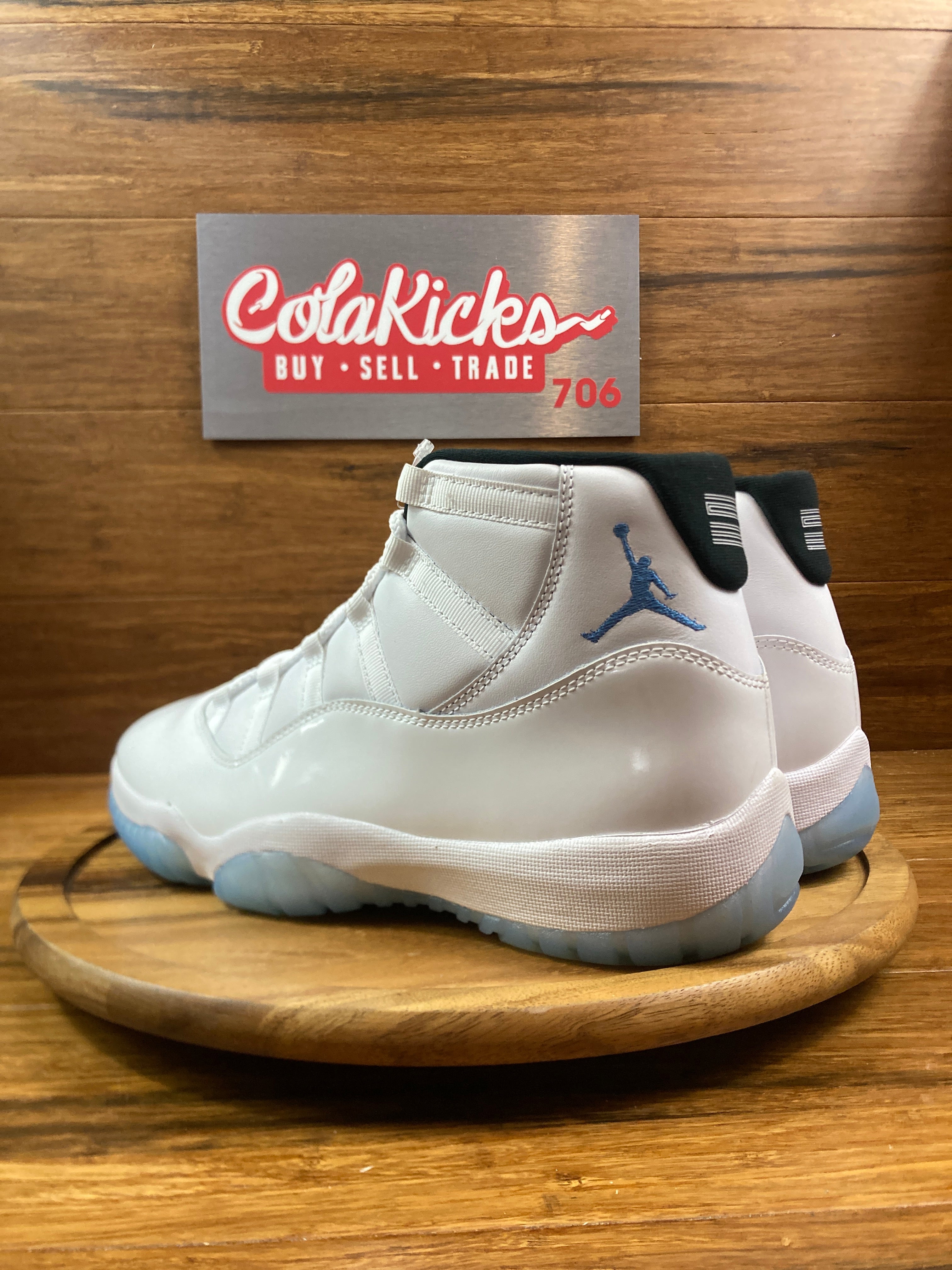 Jordan 11 Retro Legend Blue (2024)