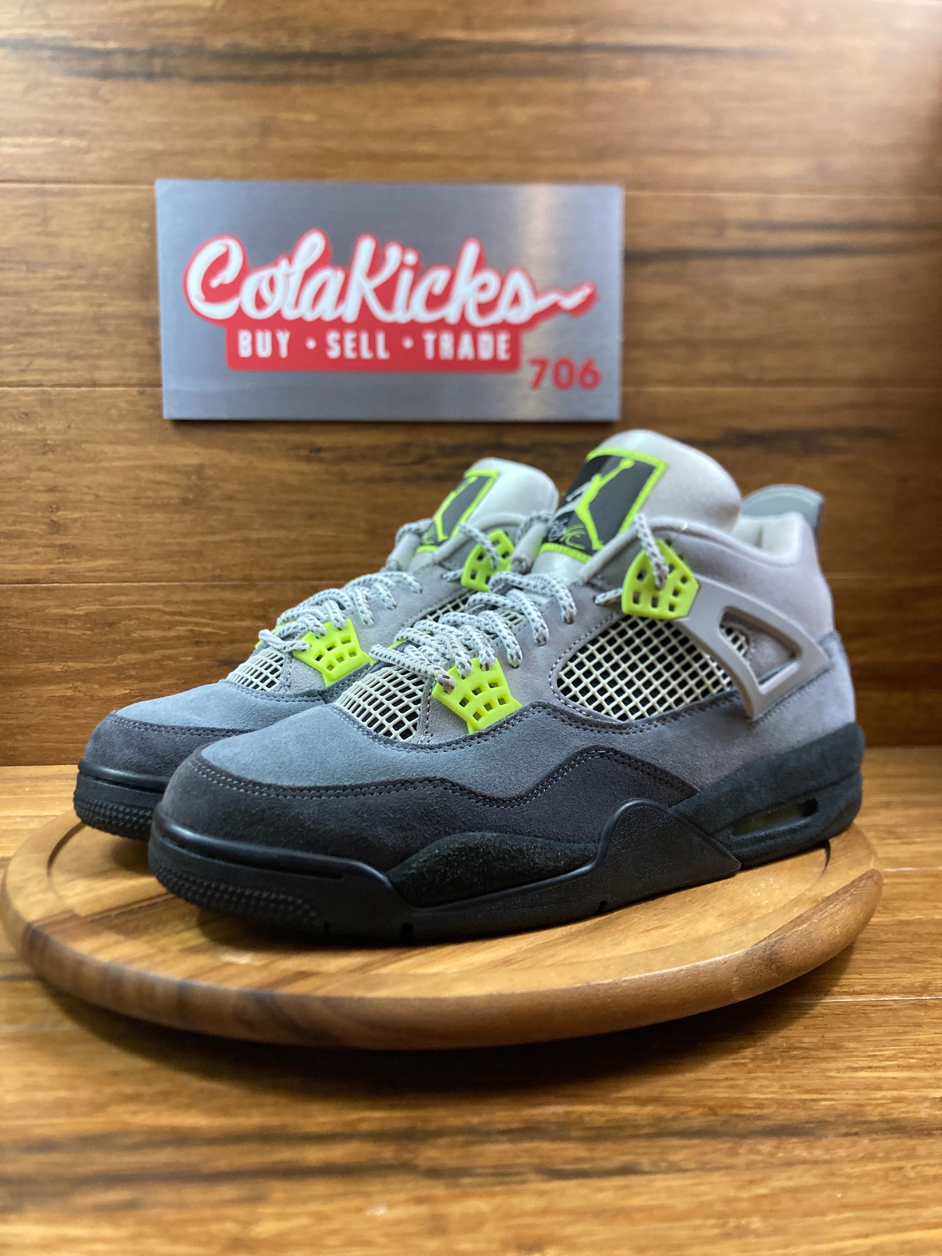 Jordan 4 Retro SE 95 Neon