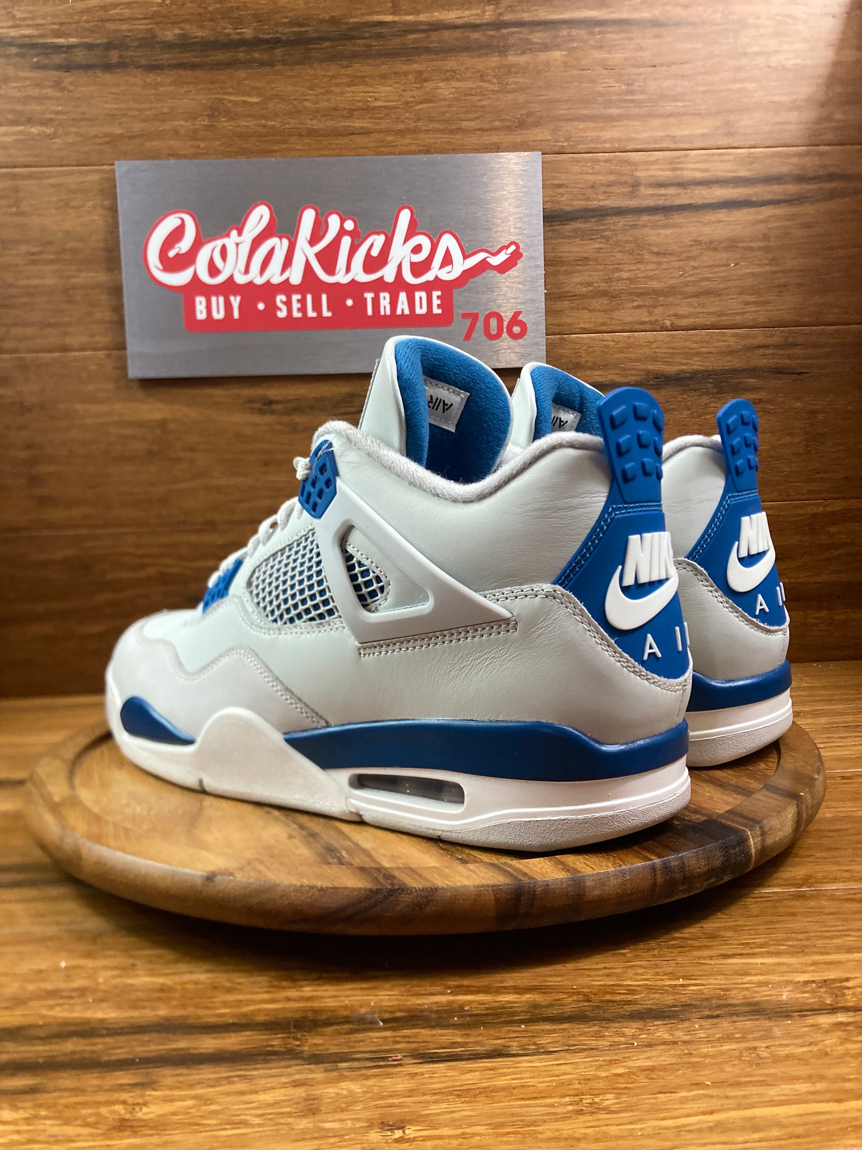 Jordan 4 Retro Military Blue (2024)