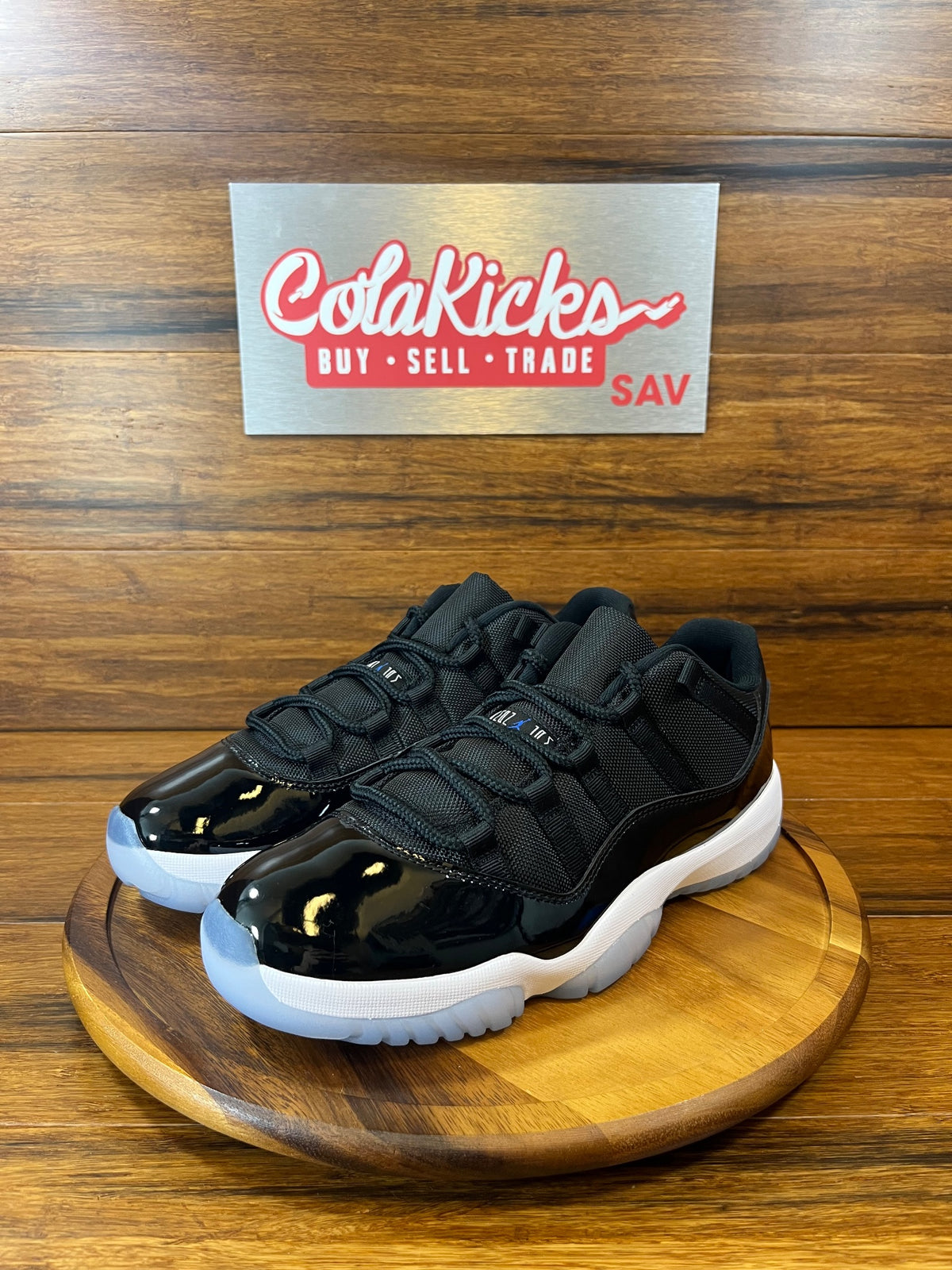 Jordan 11 Retro Low Space Jam