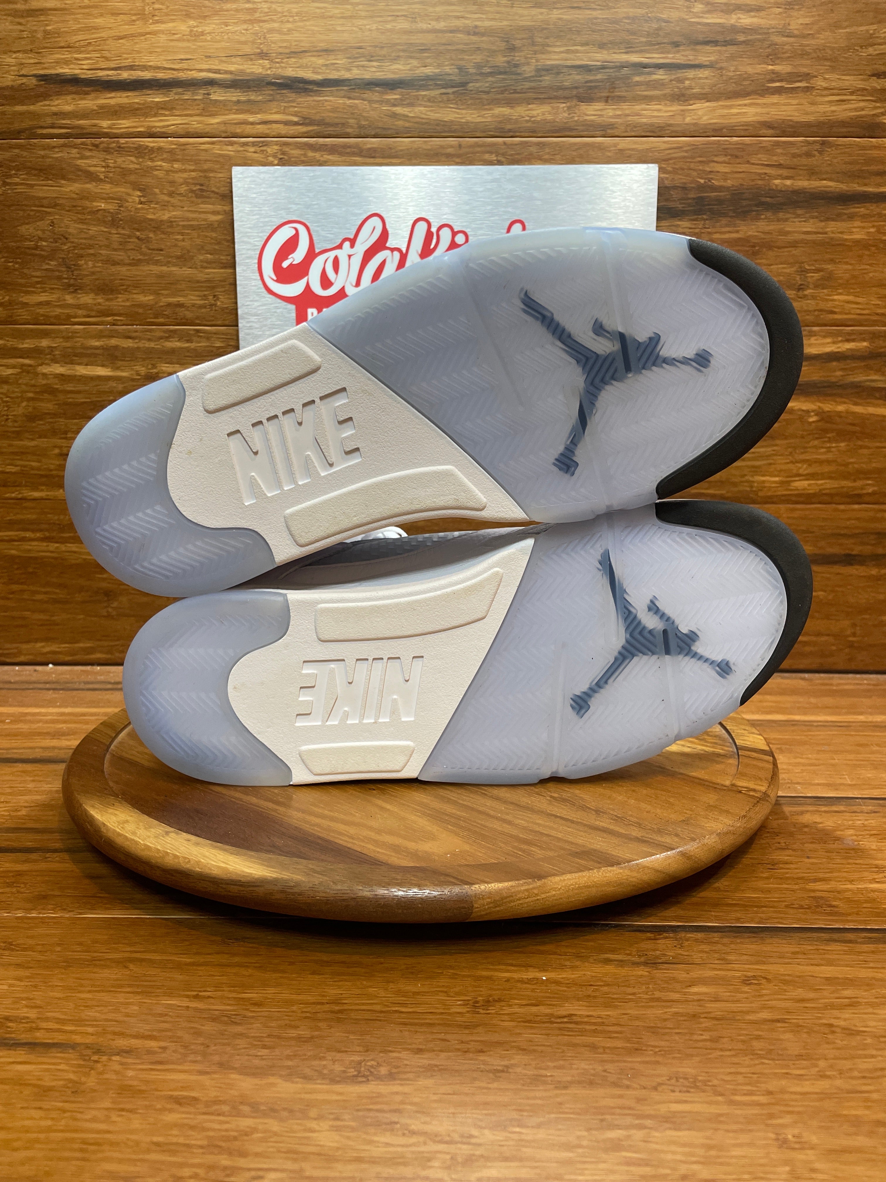 Jordan 5 Retro White Metallic (2026)