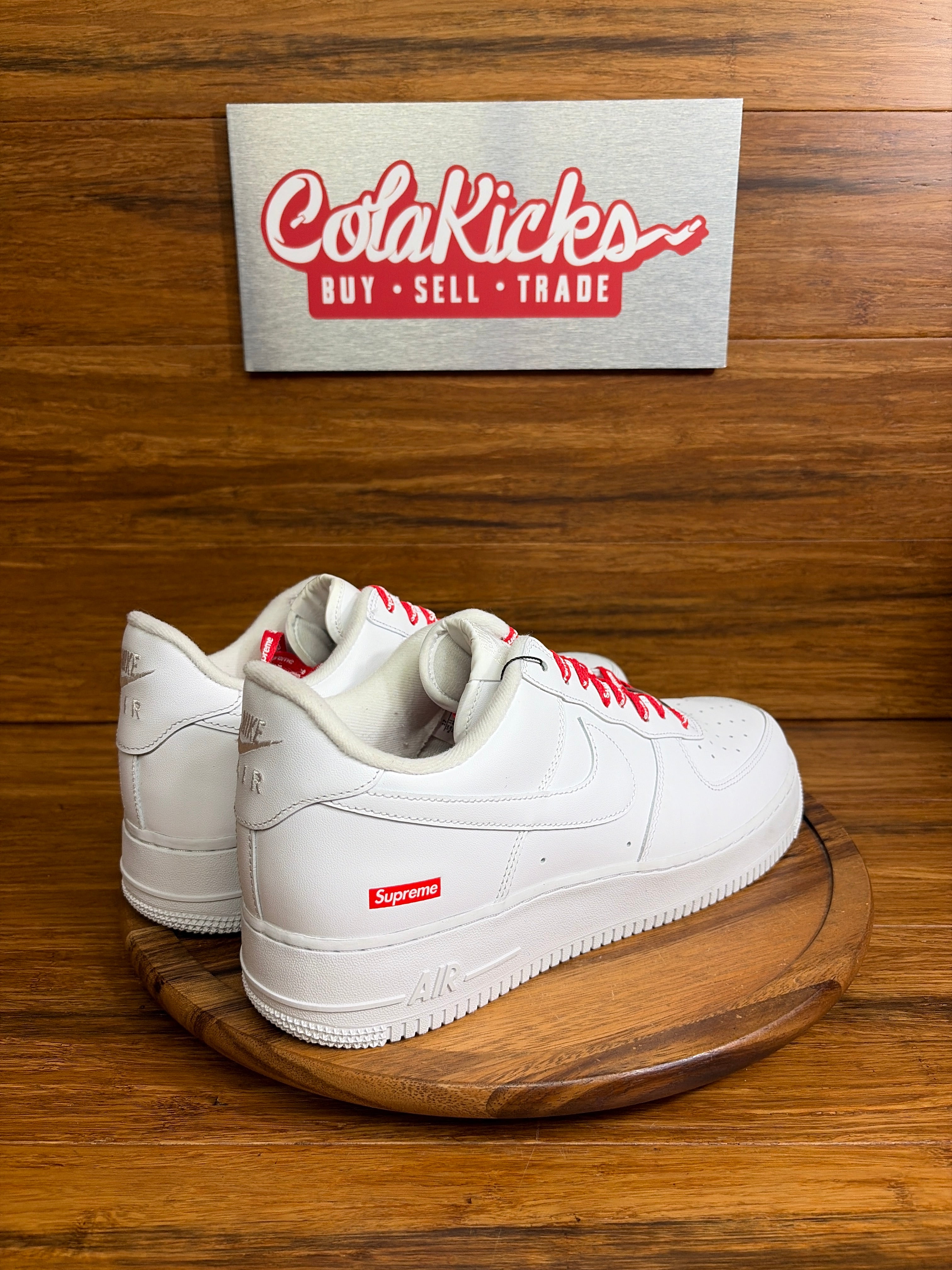 Nike Air Force 1 Low Supreme White