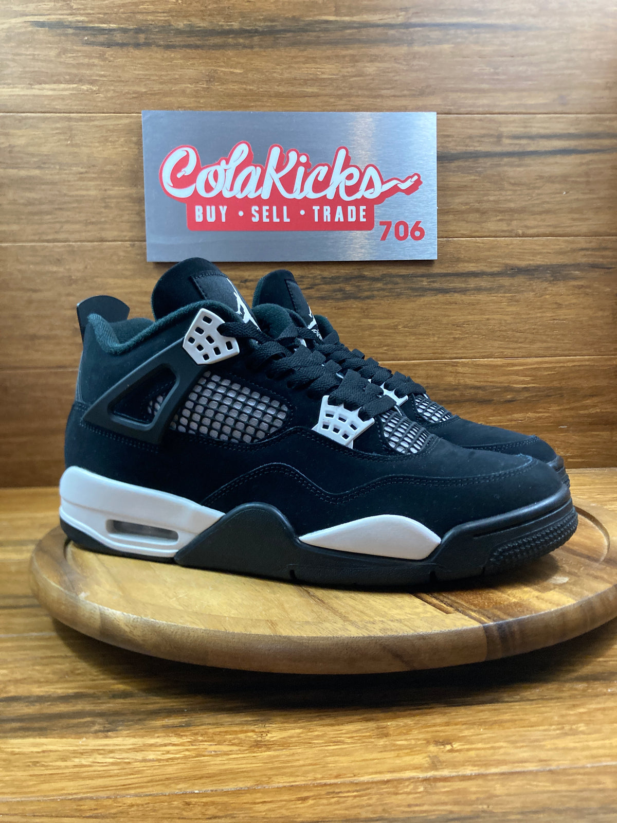 Jordan 4 Retro White Thunder