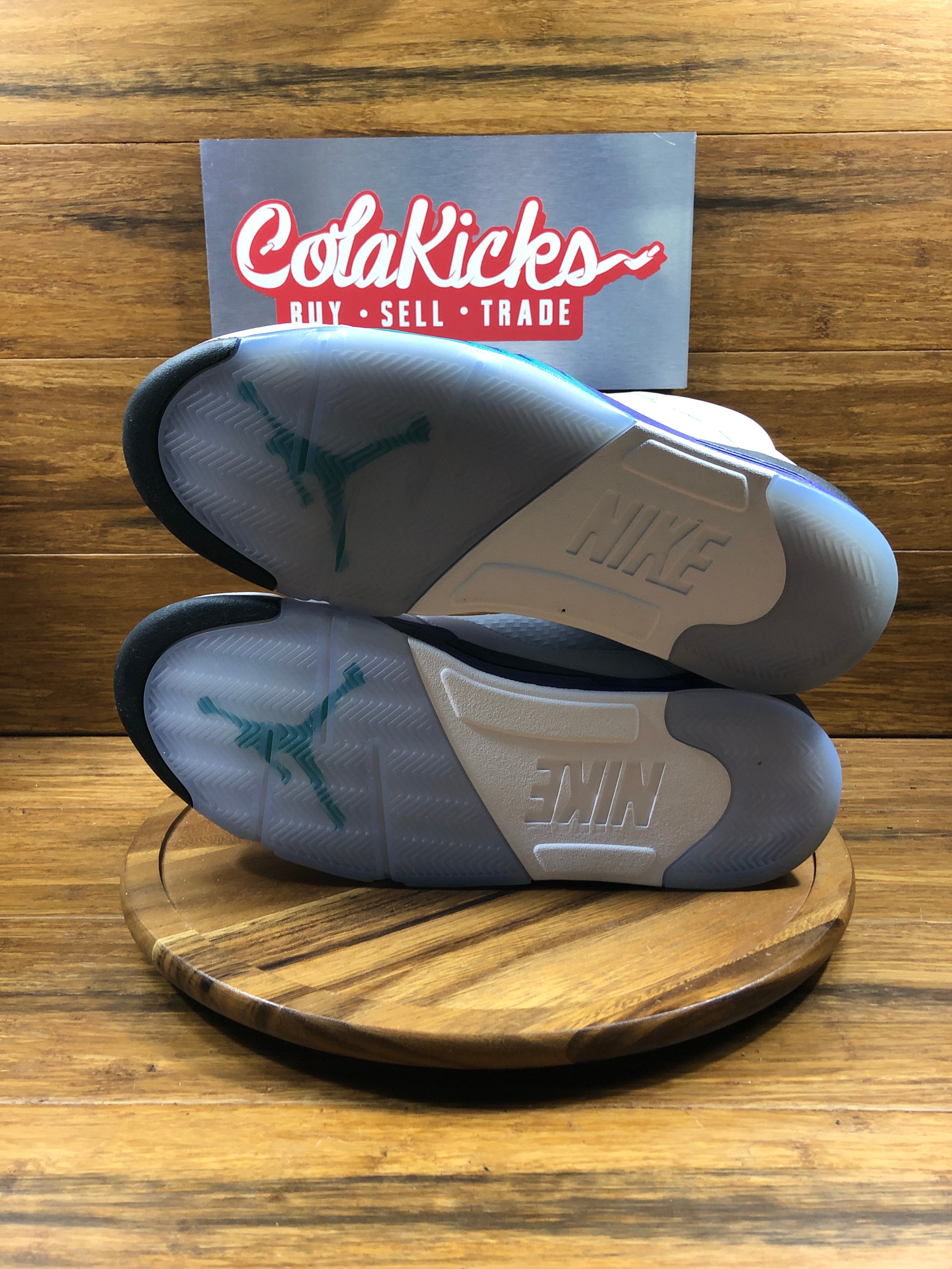 Jordan 5 Retro Grape (2025)