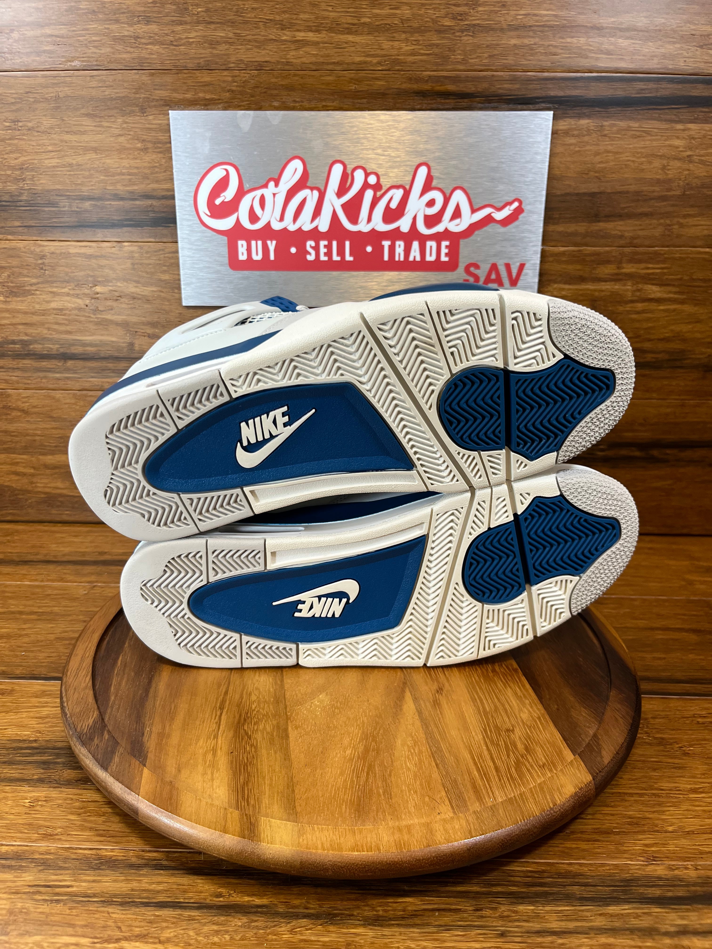 Jordan 4 Retro Military Blue (2024)