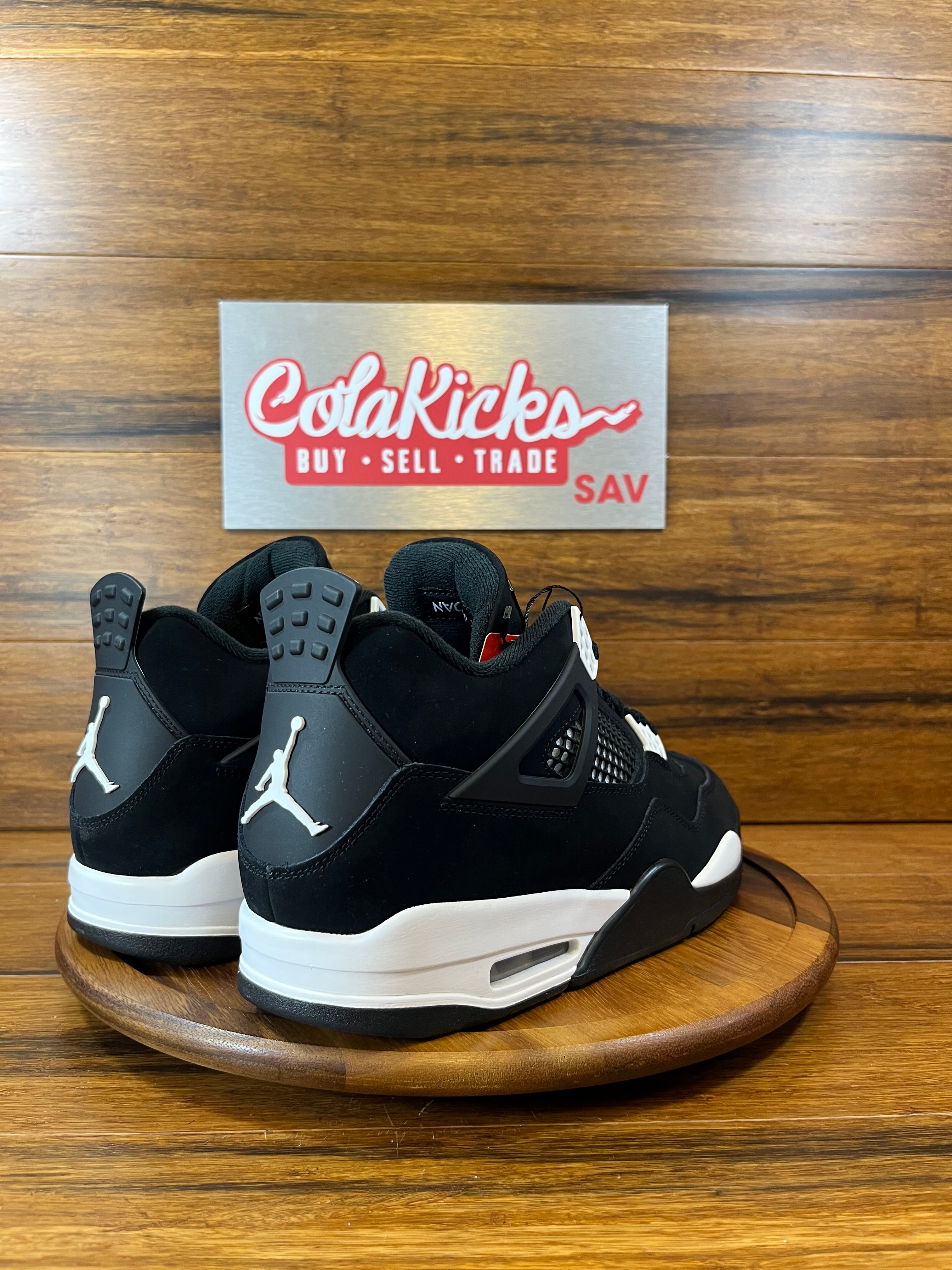 Jordan 4 Retro White Thunder