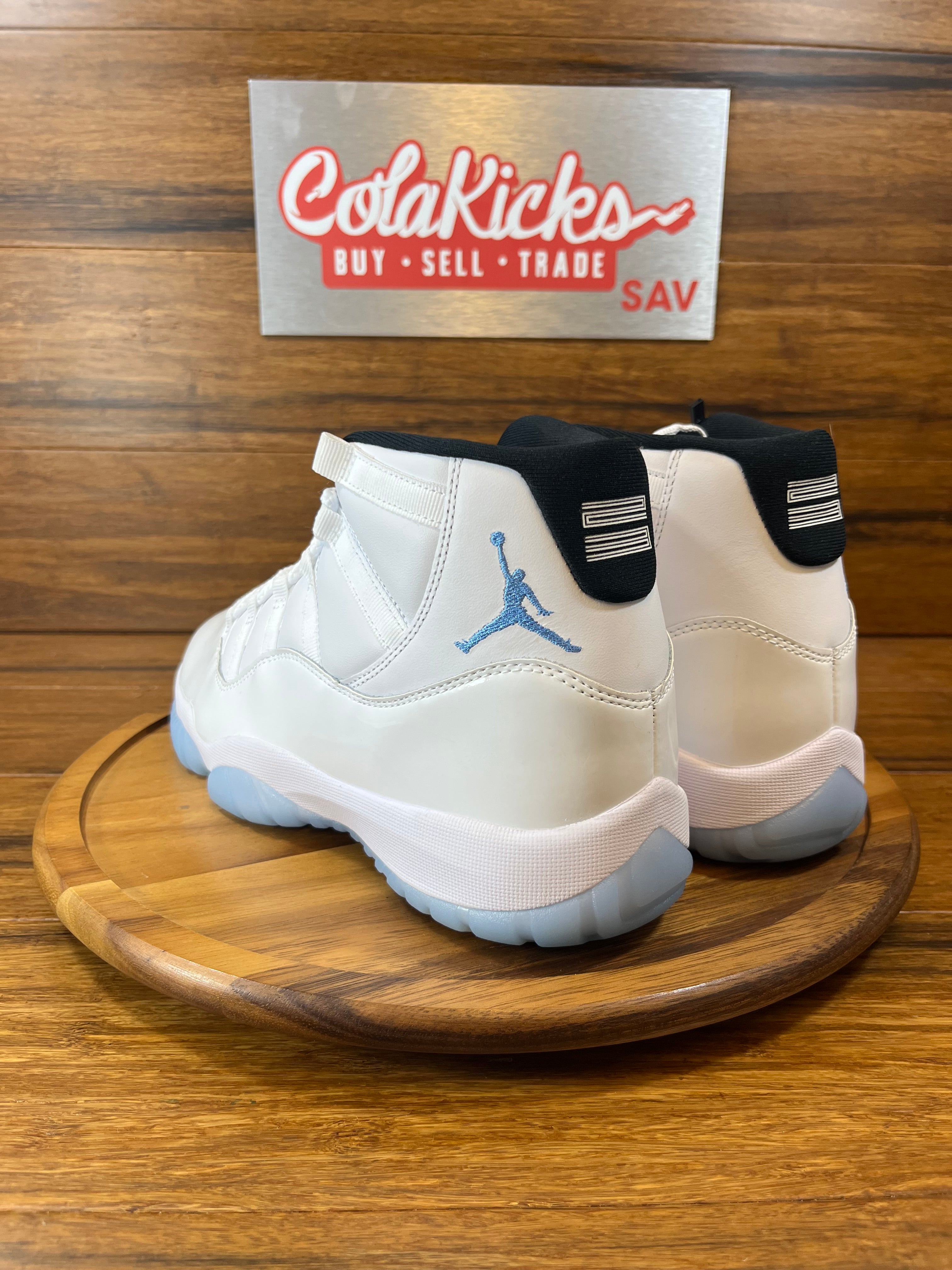 Jordan 11 Retro Legend Blue (2024)