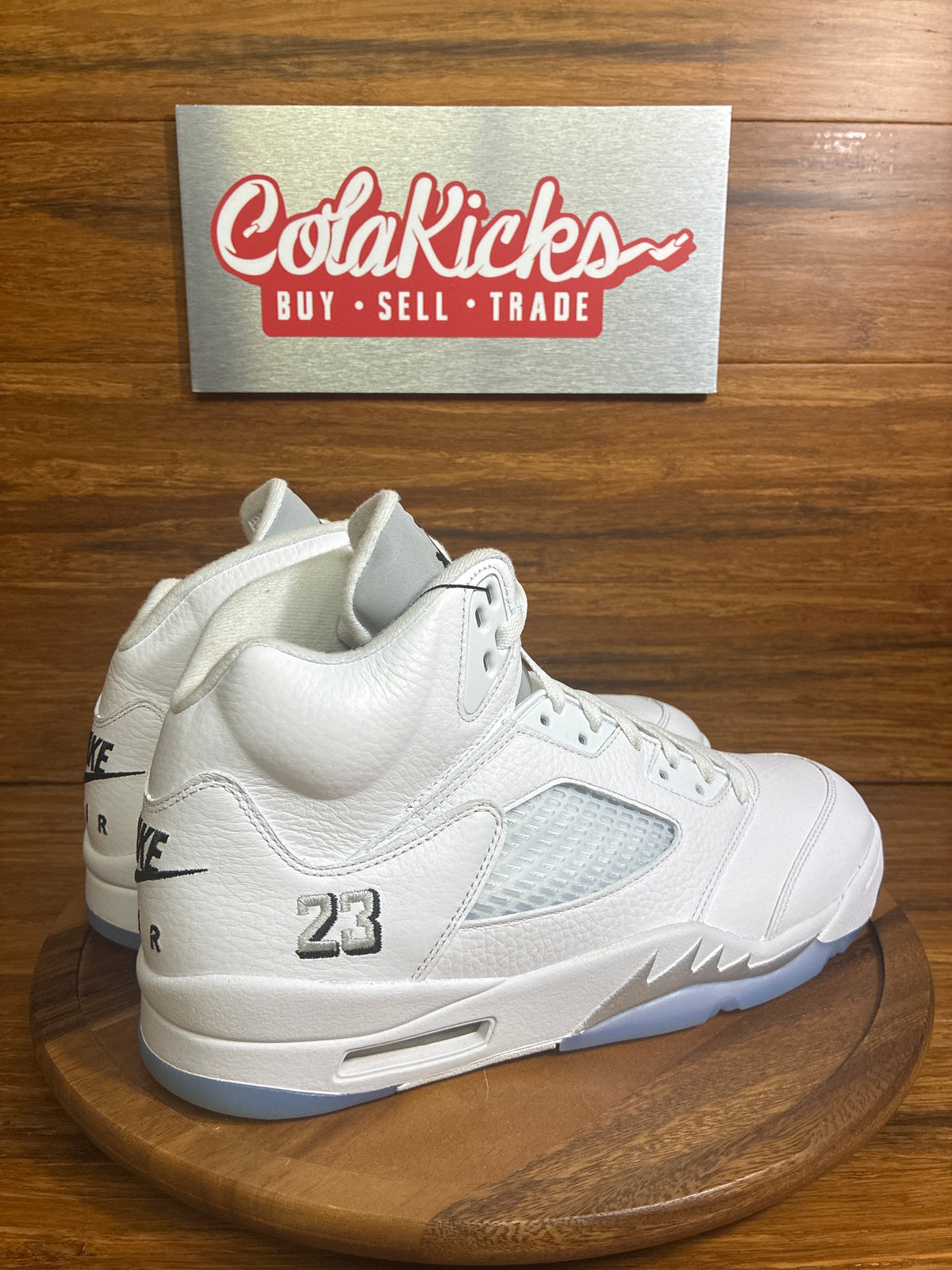 Jordan 5 Retro White Metallic (2026)