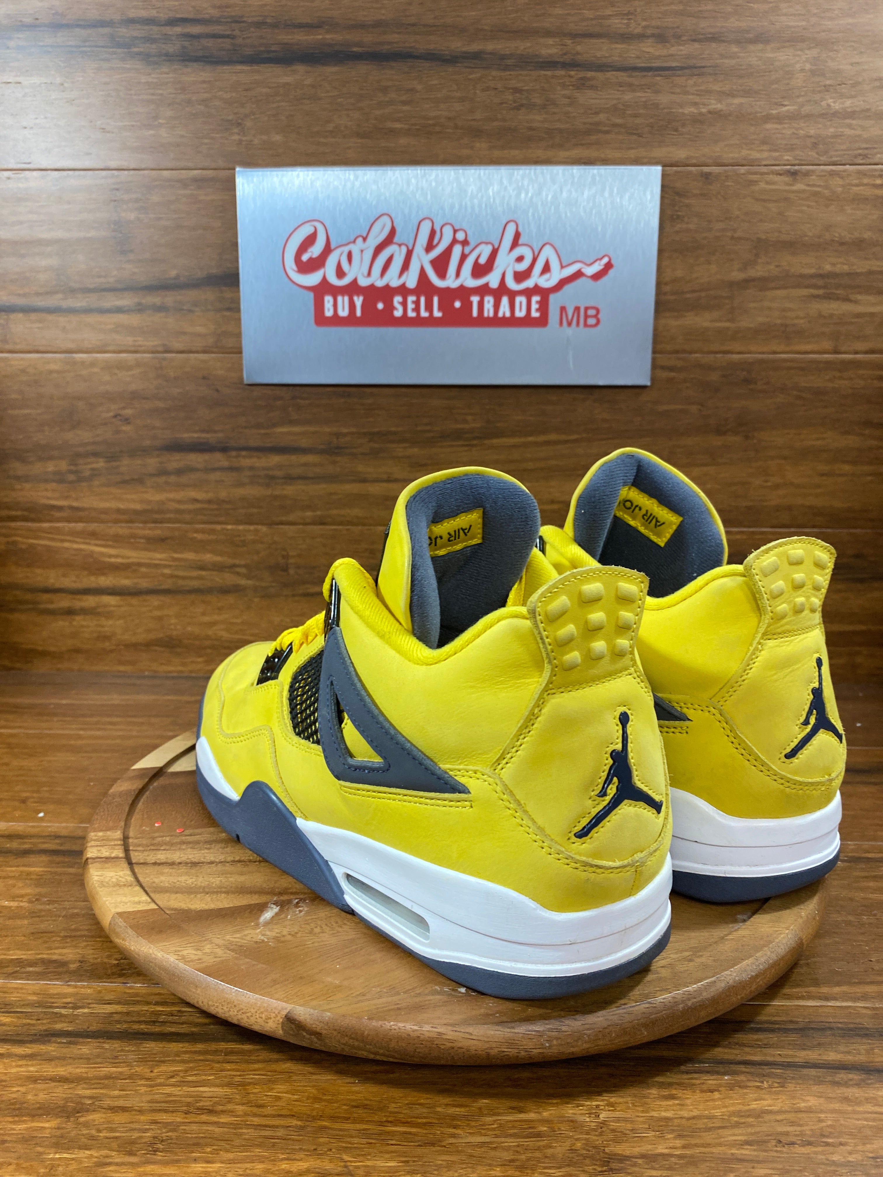 Jordan 4 Retro Lightning (2021)