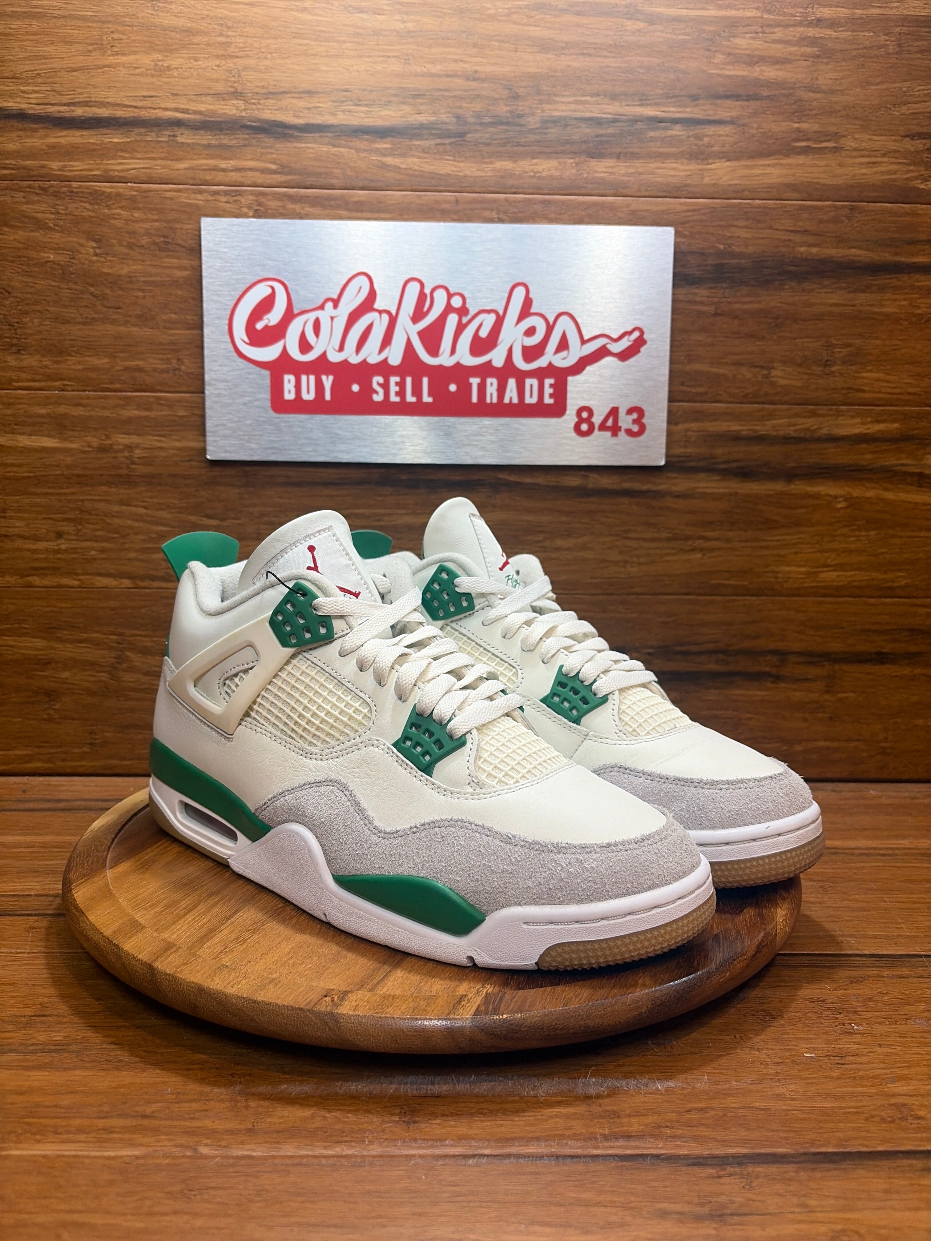 Jordan 4 Retro SB Pine Green