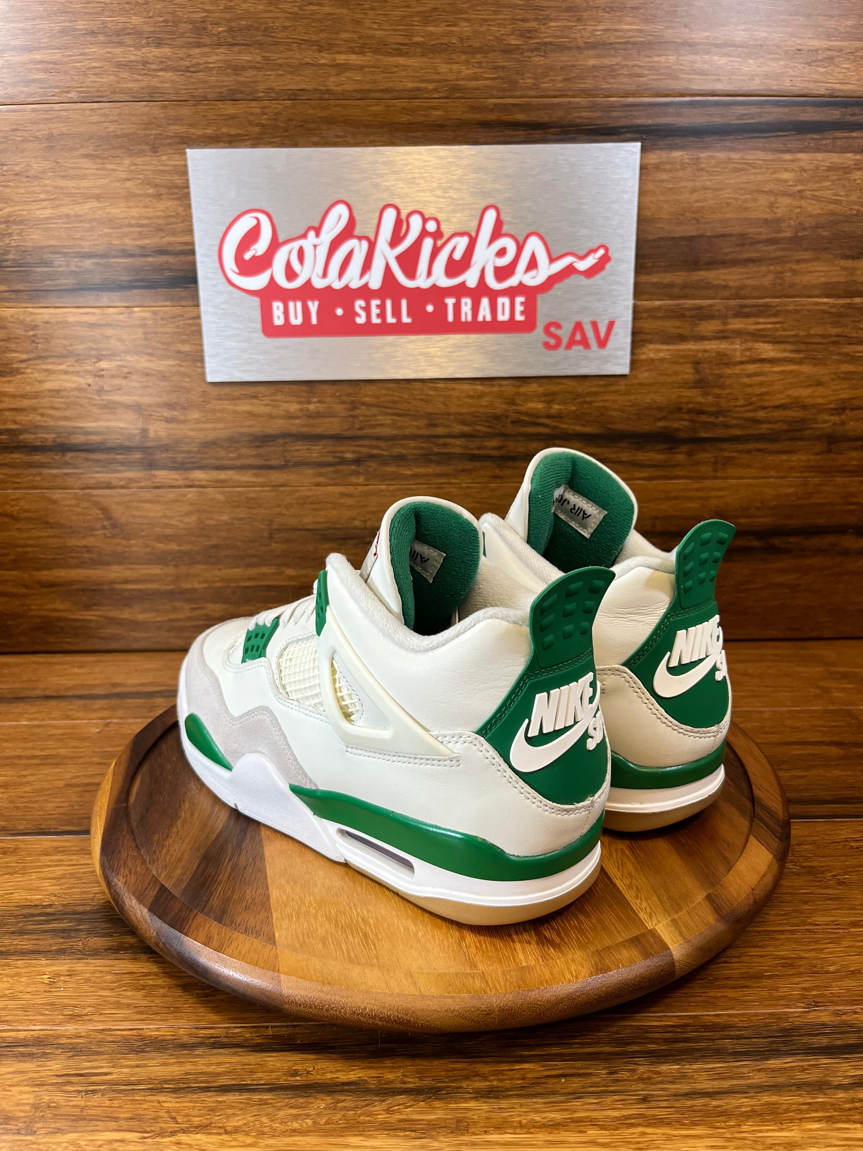 Jordan 4 Retro SB Pine Green