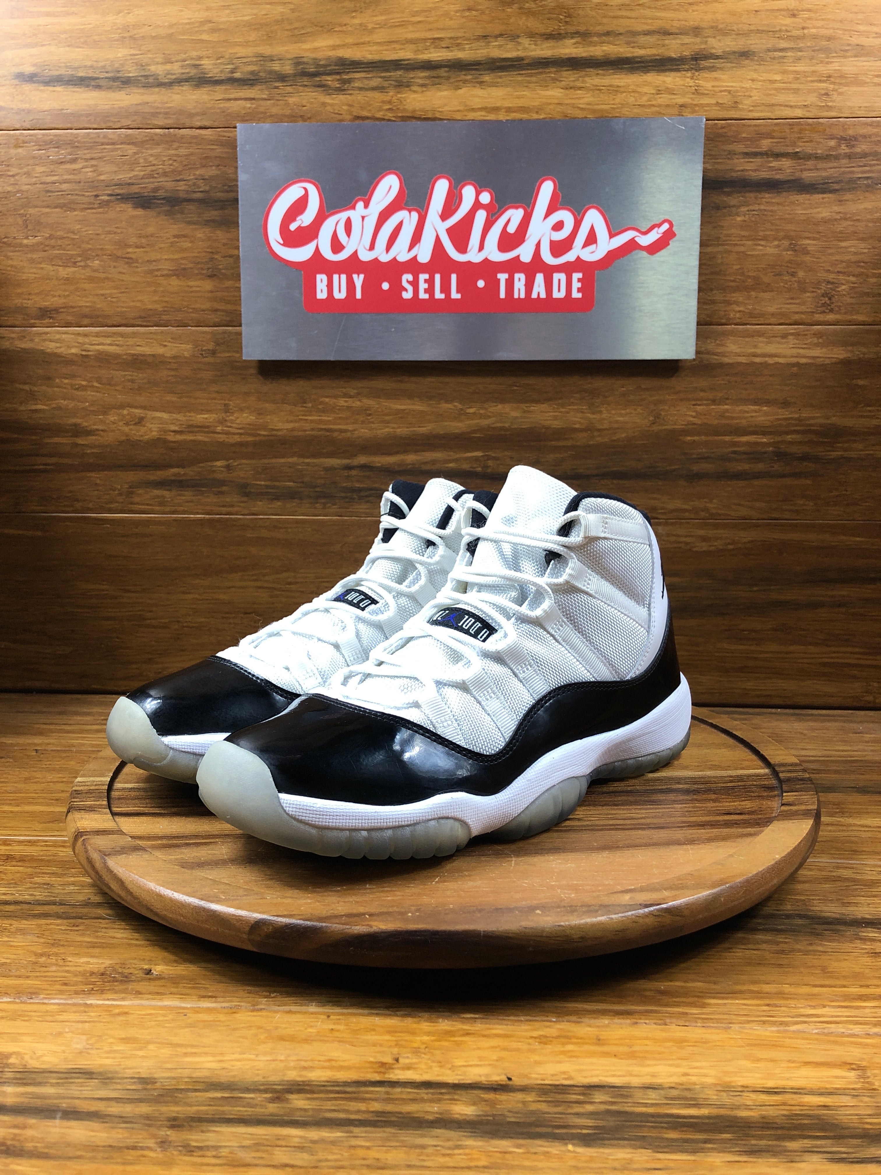 Jordan 11 Retro Concord (2011)