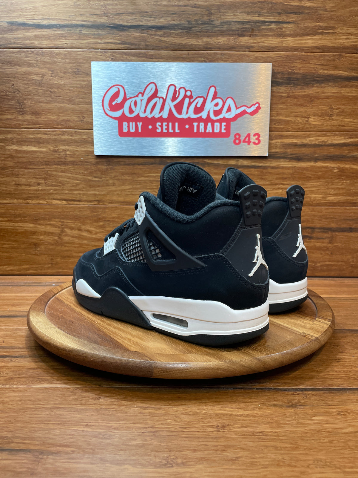 Jordan 4 Retro White Thunder
