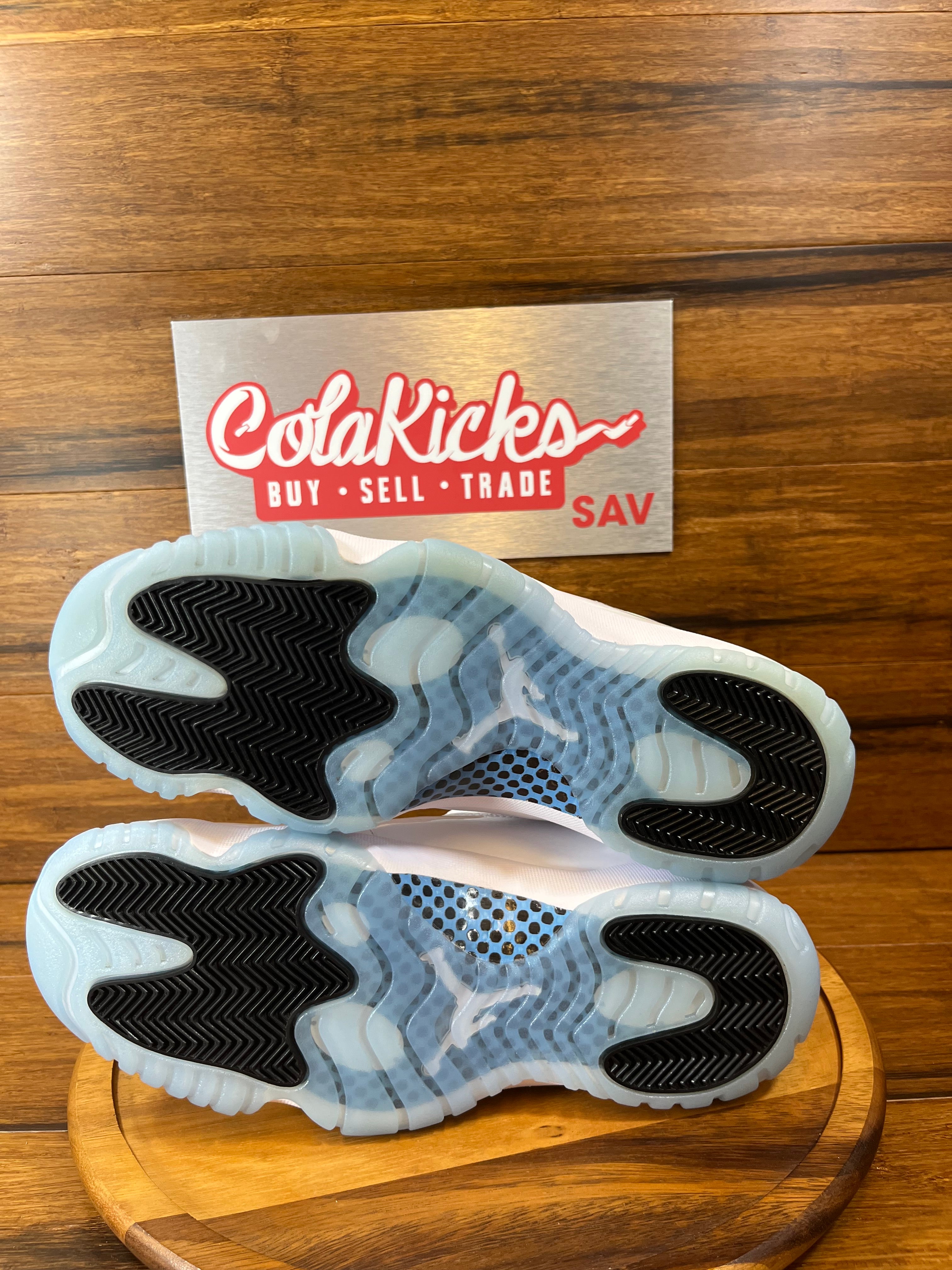 Jordan 11 Retro Legend Blue (2024)