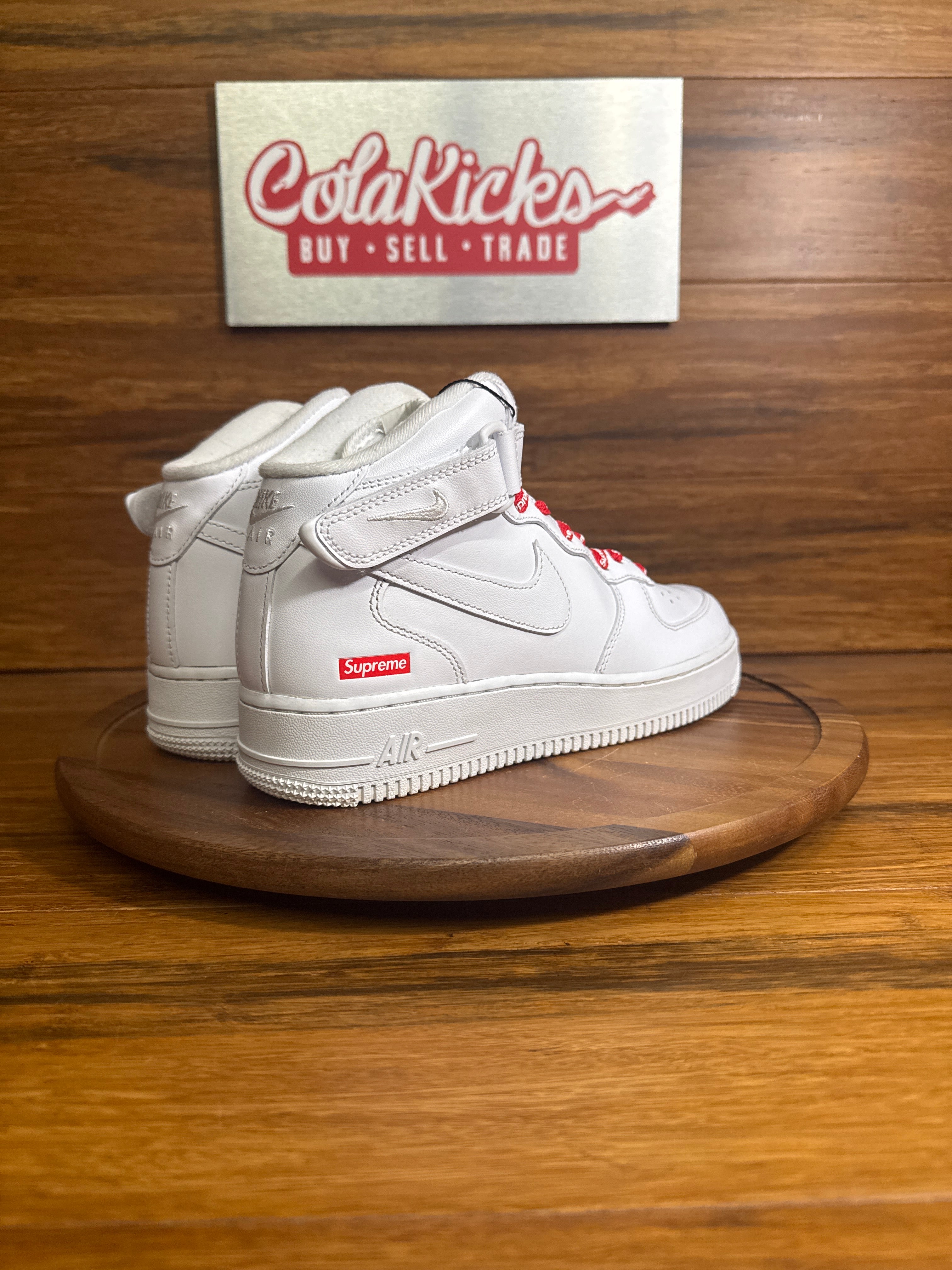 Nike Air Force 1 Mid Supreme White
