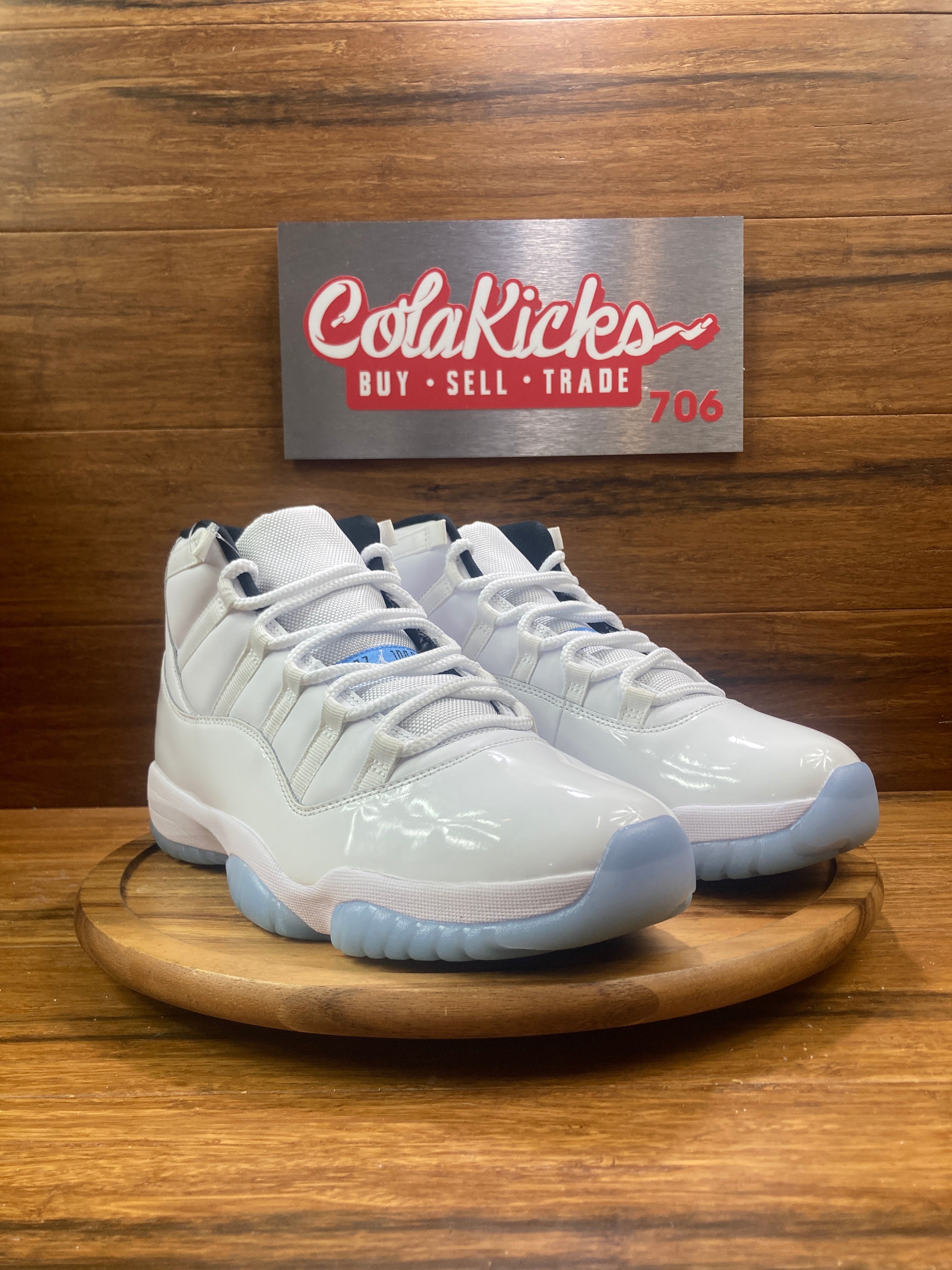 Jordan 11 Retro Legend Blue (2024)