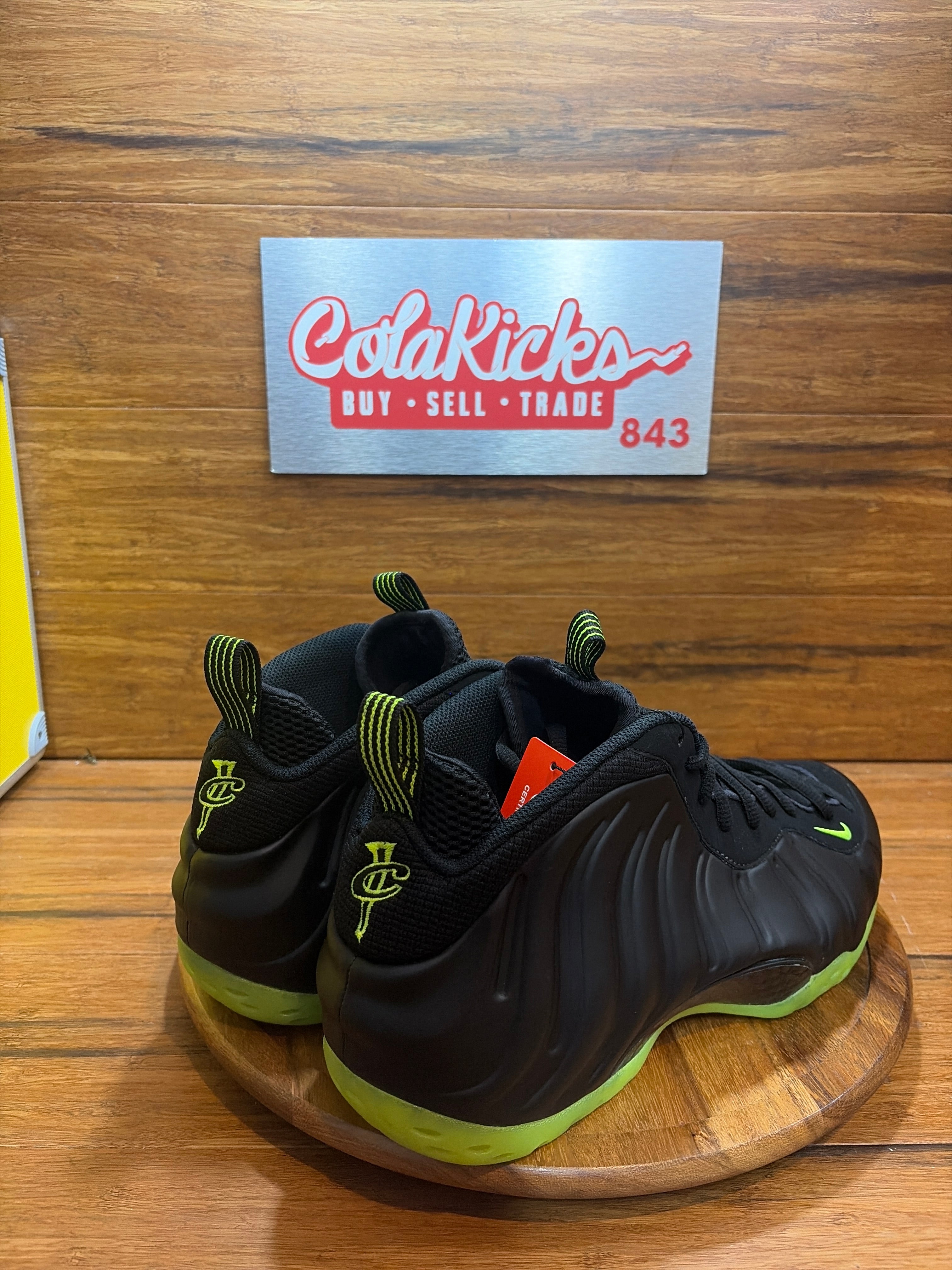 Nike Air Foamposite One Black Volt