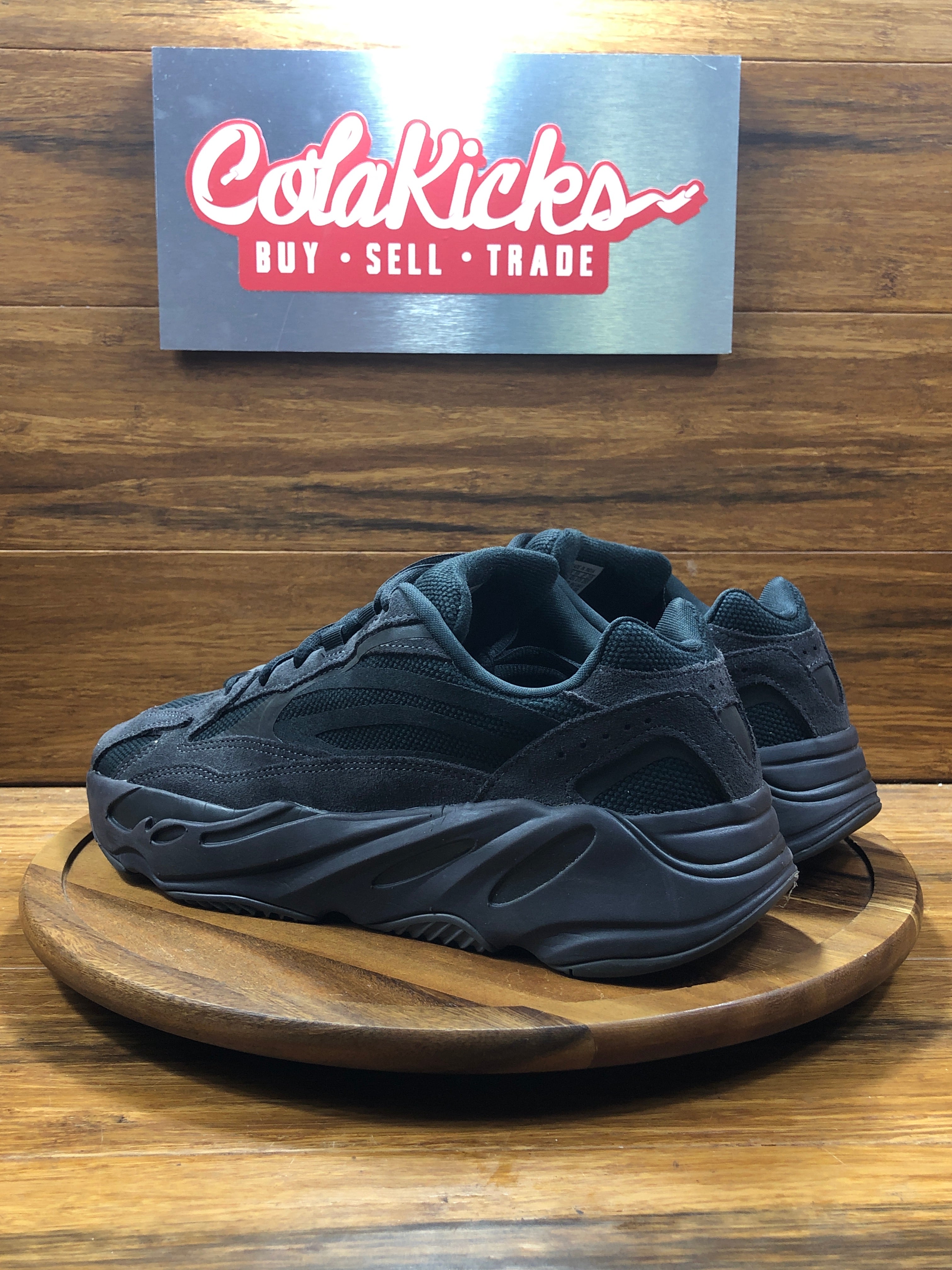 adidas Yeezy Boost 700 V2 Vanta