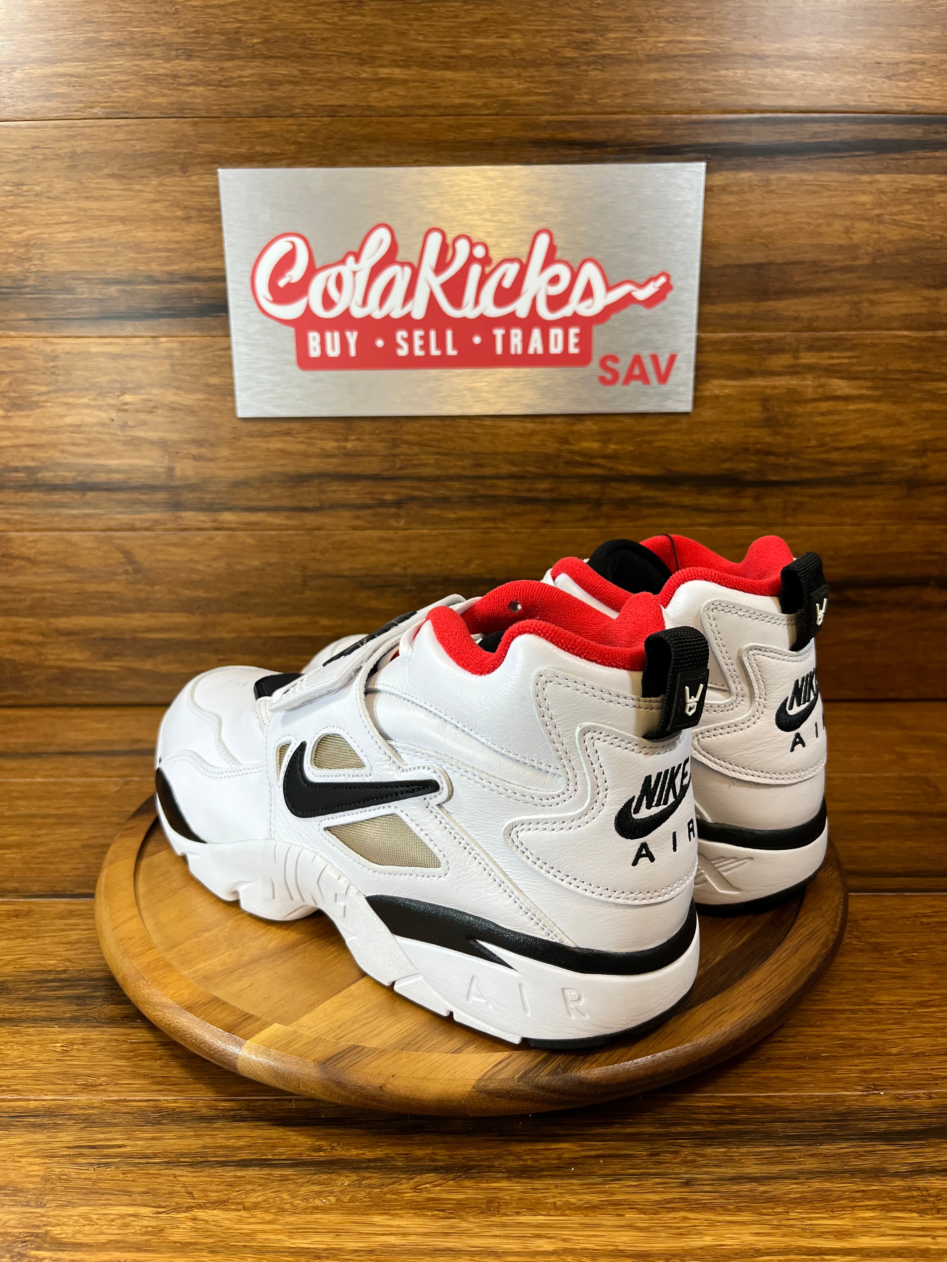 Nike Air Diamond Turf Proto '92 Atlanta Falcons
