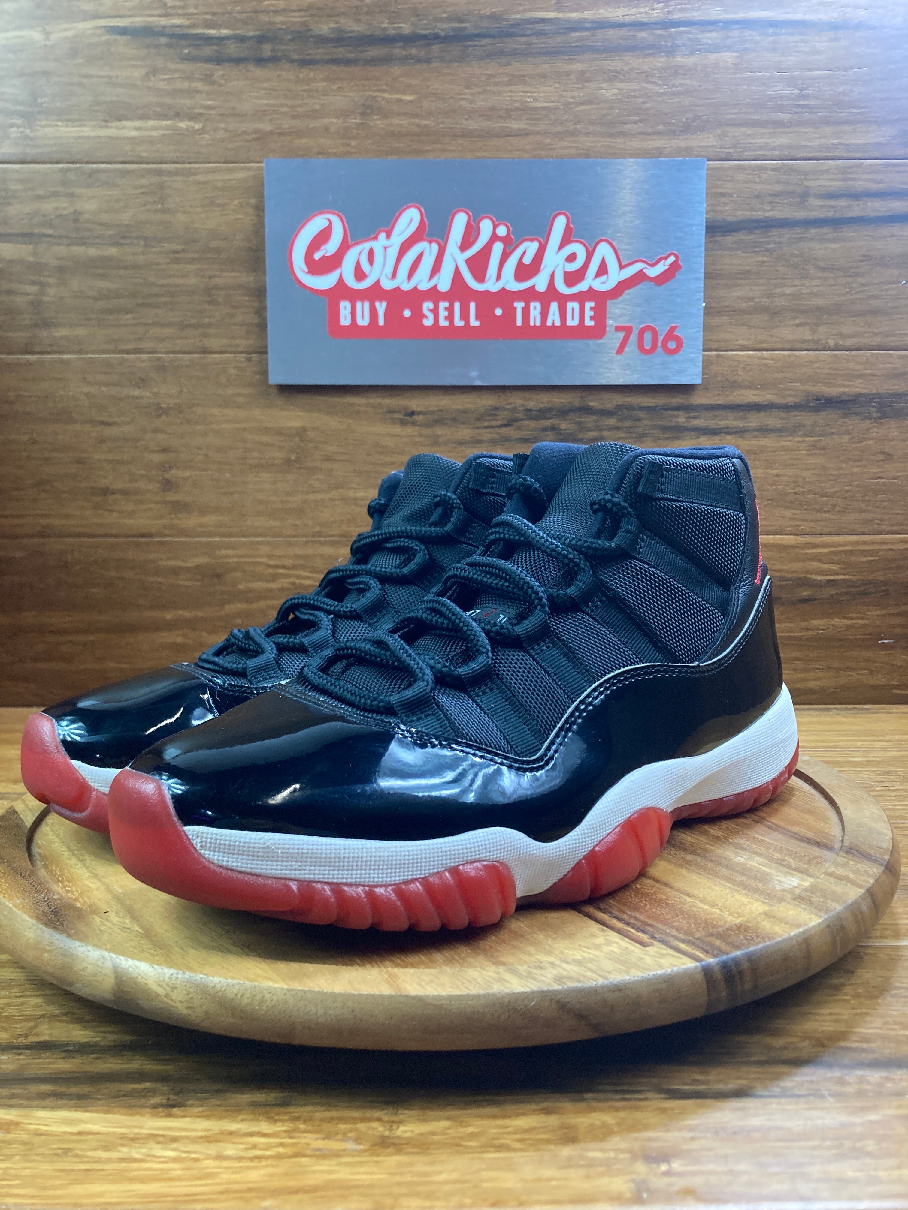 Jordan 11 Retro Playoffs Bred (2019)