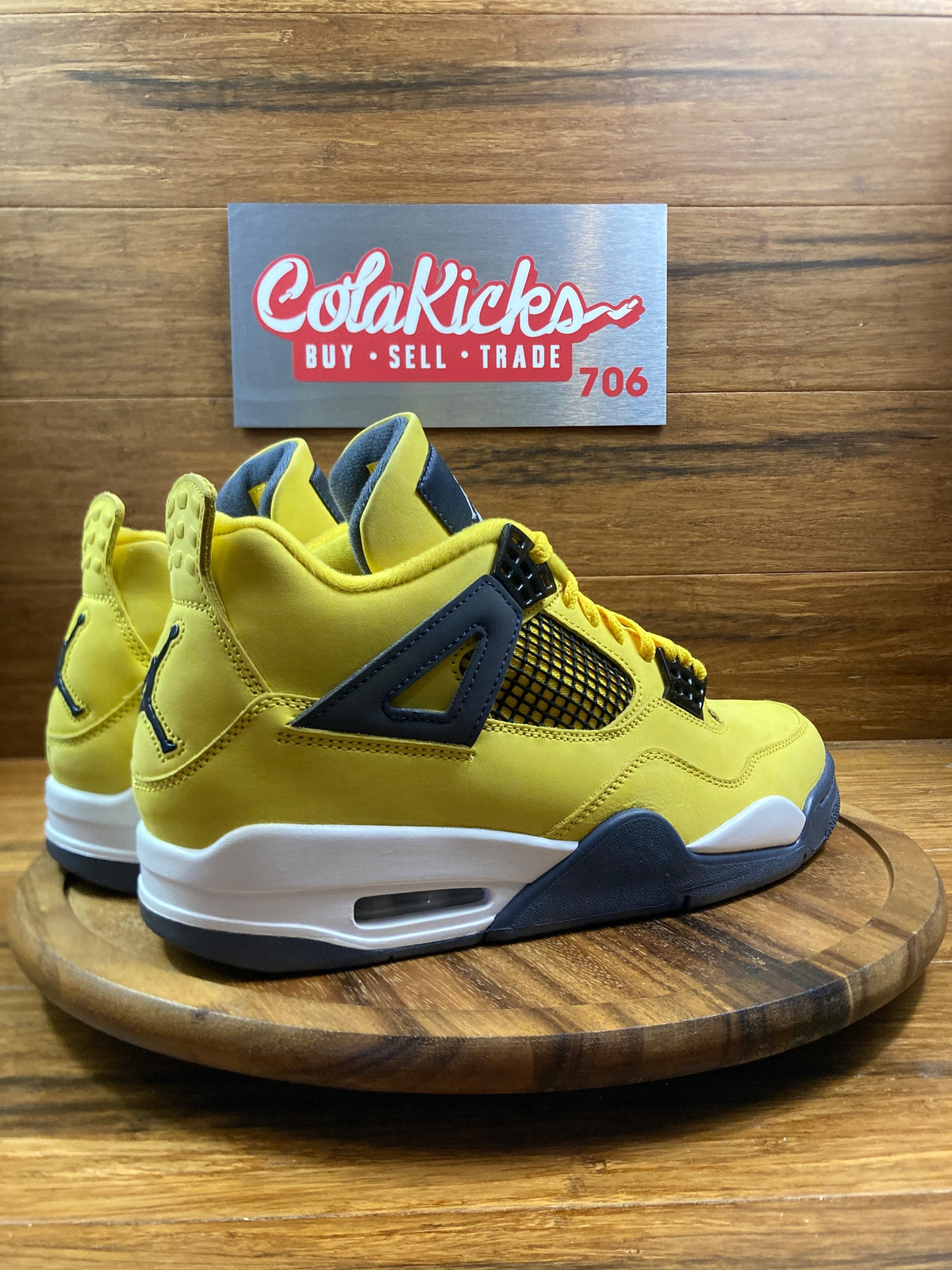 Jordan 4 Retro Lightning (2021)