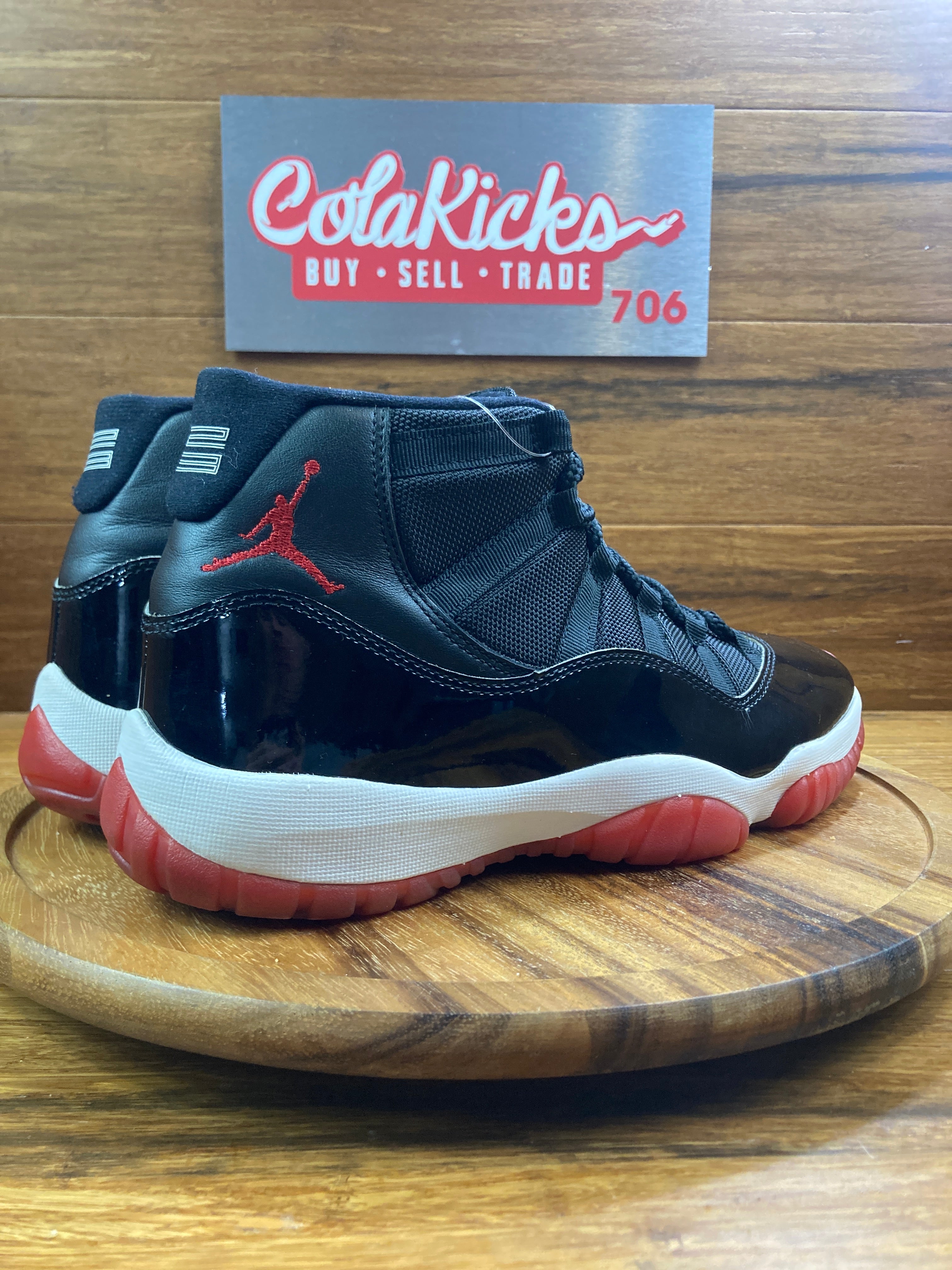 Jordan 11 Retro Playoffs Bred (2019)