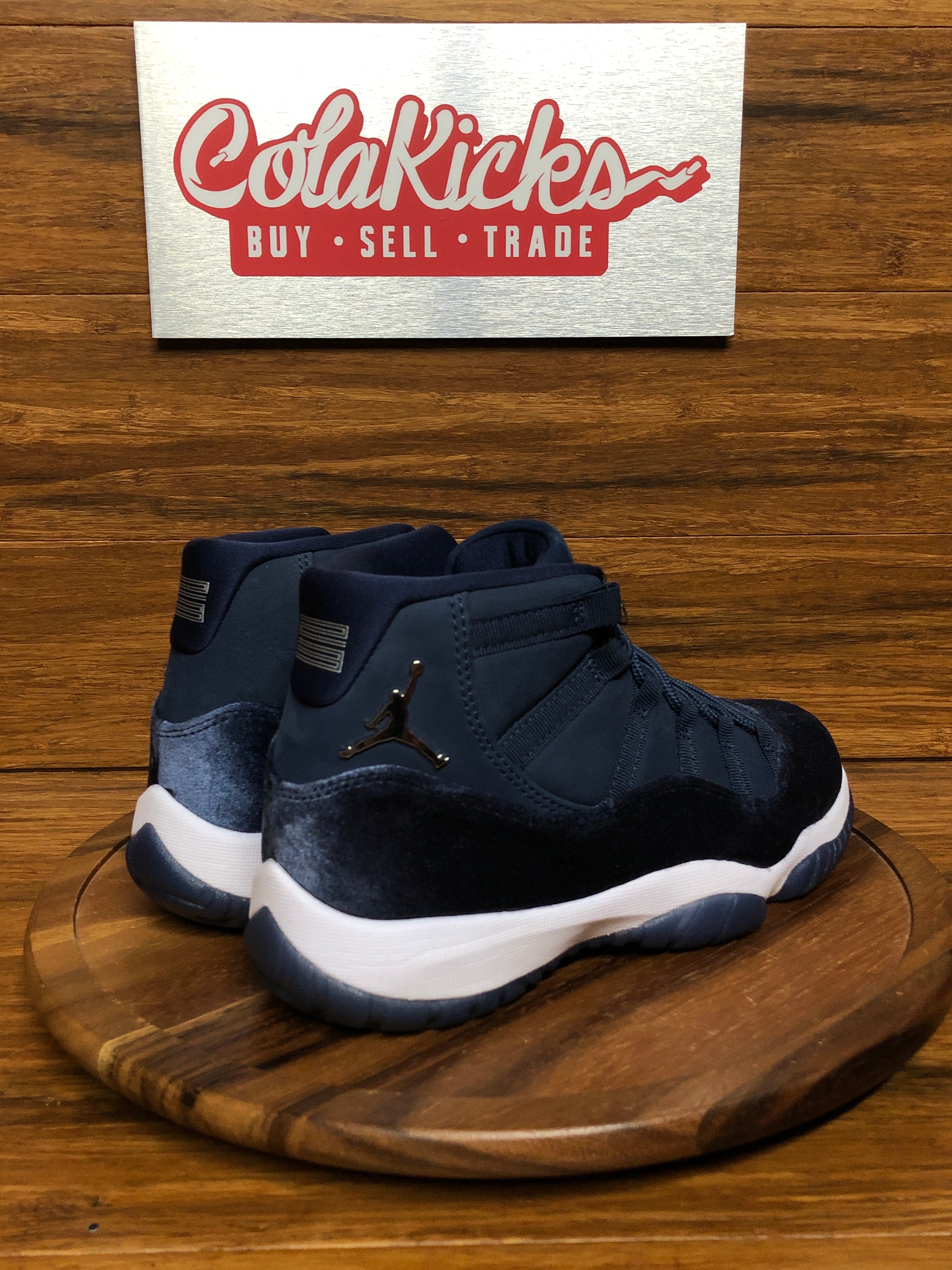 Jordan 11 Retro Midnight Navy (Women's)