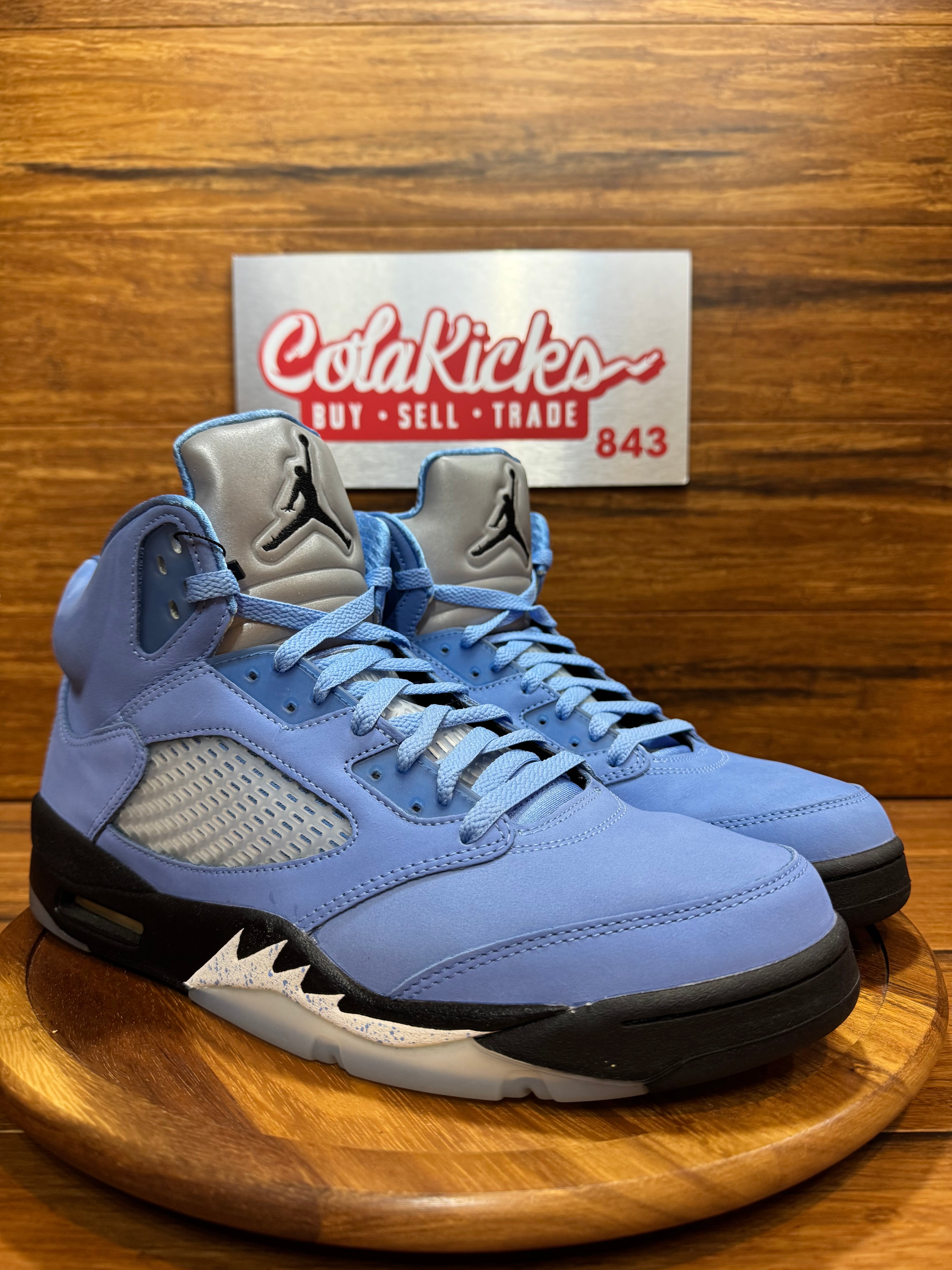 Jordan 5 Retro UNC University Blue (Missing Lacelocks)