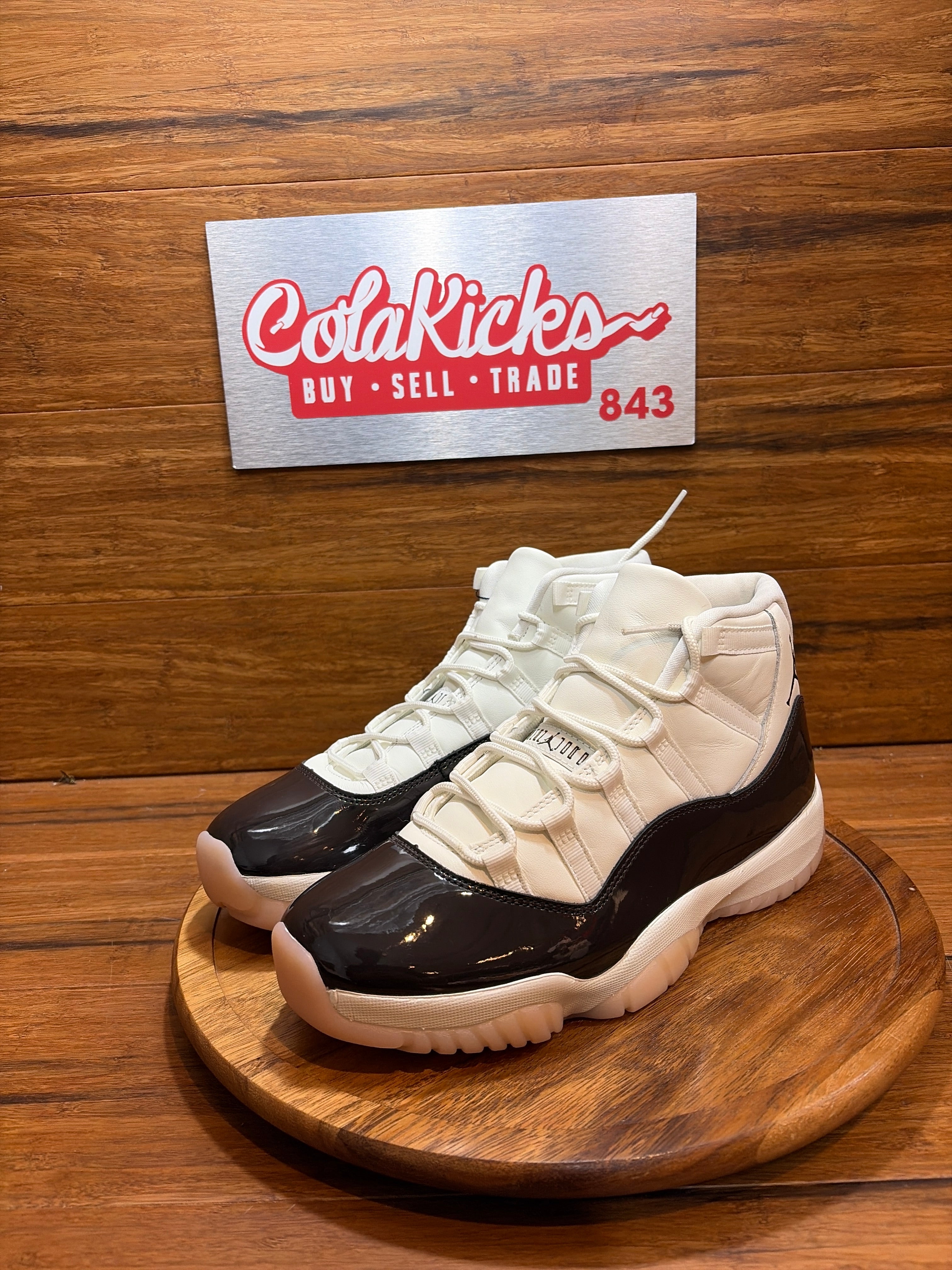 Jordan 11 Retro Neapolitan (Women's)