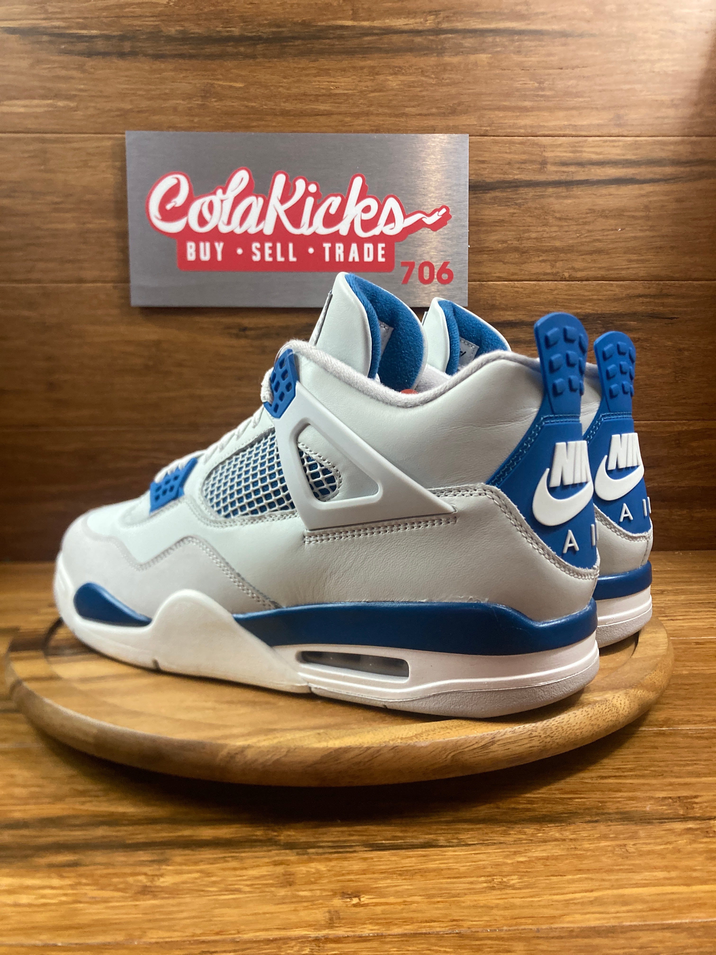 Jordan 4 Retro Military Blue (2024)