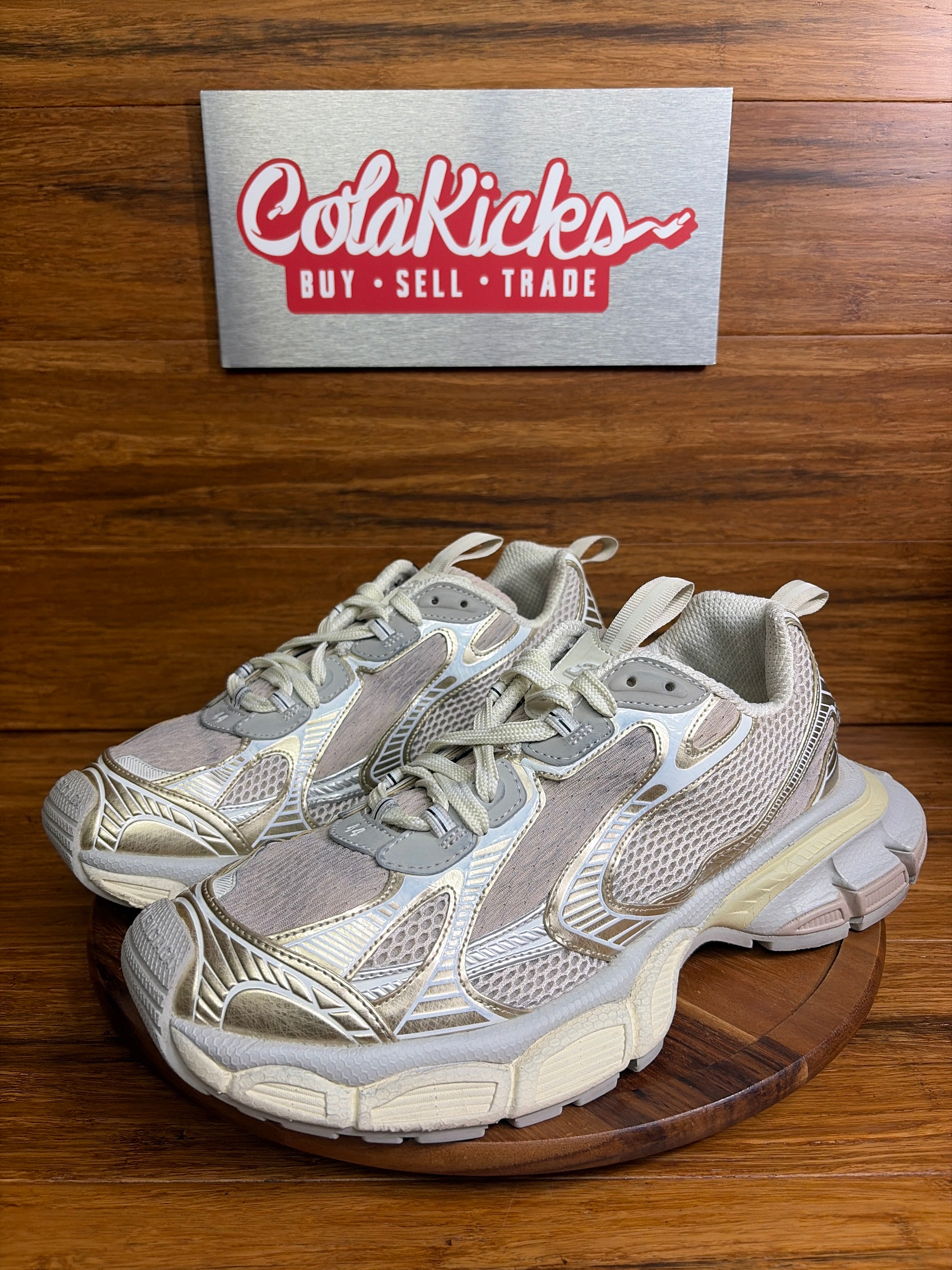 Balenciaga 3XL Beige