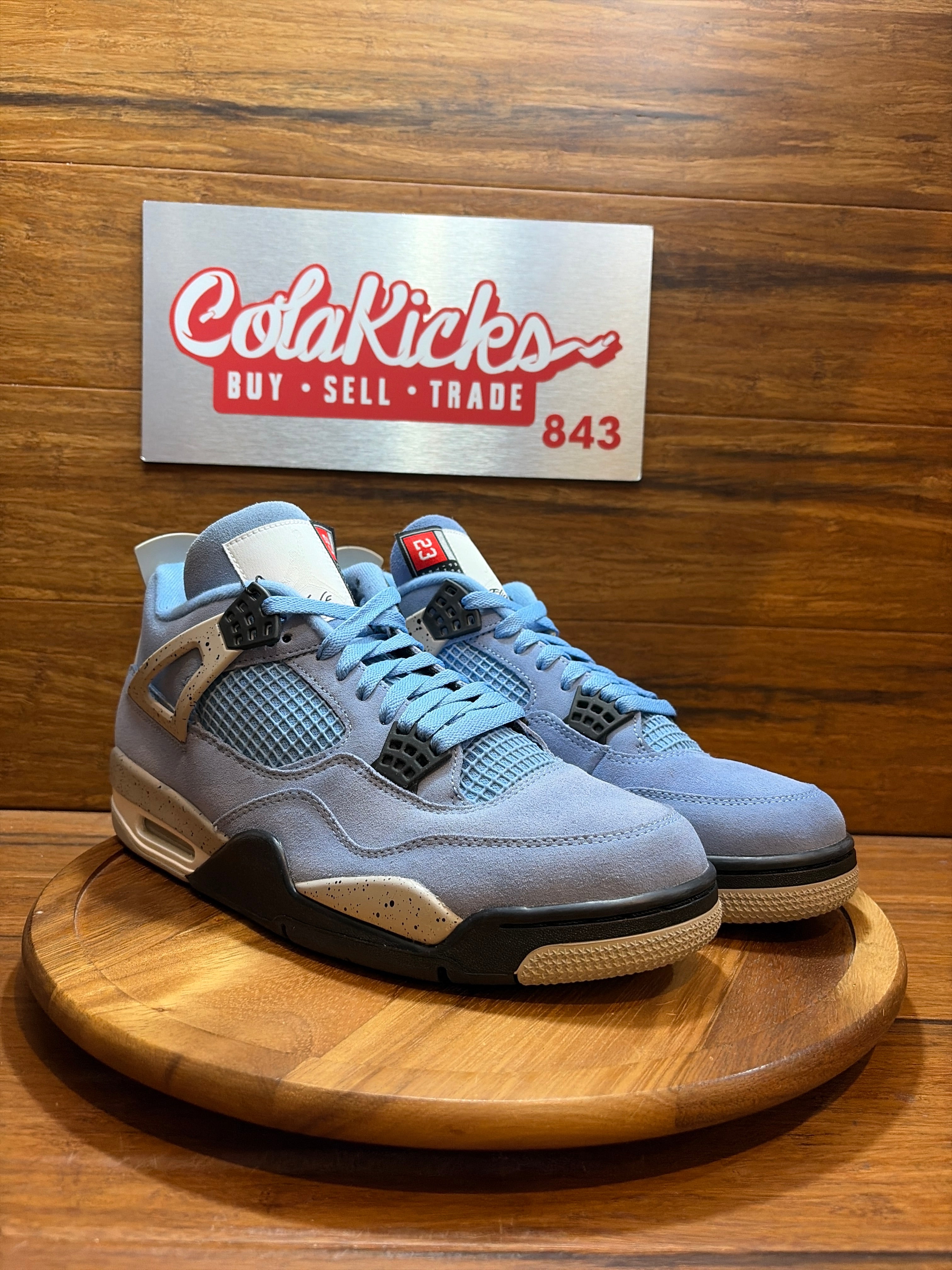 Jordan 4 Retro University Blue