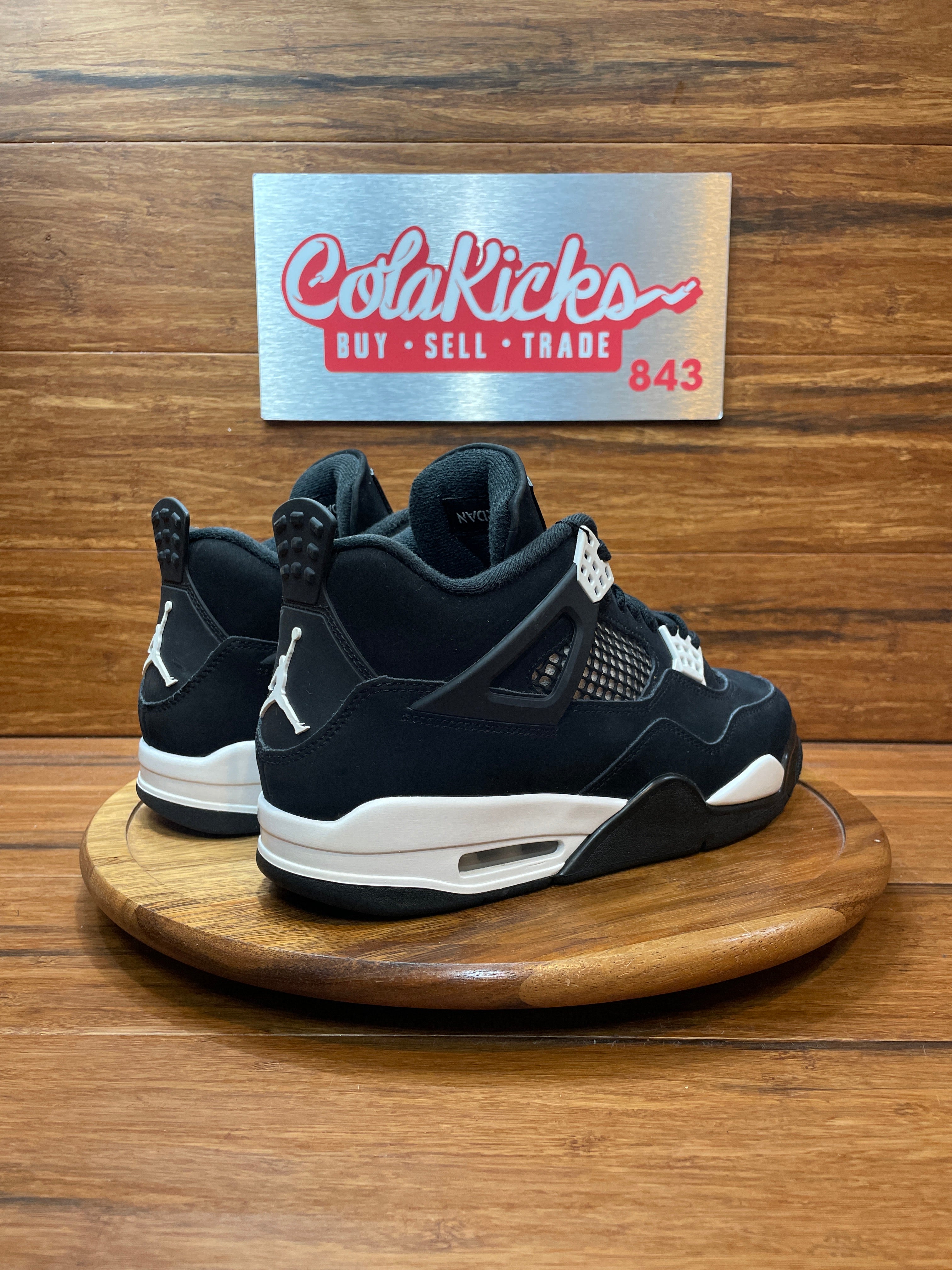 Jordan 4 Retro White Thunder