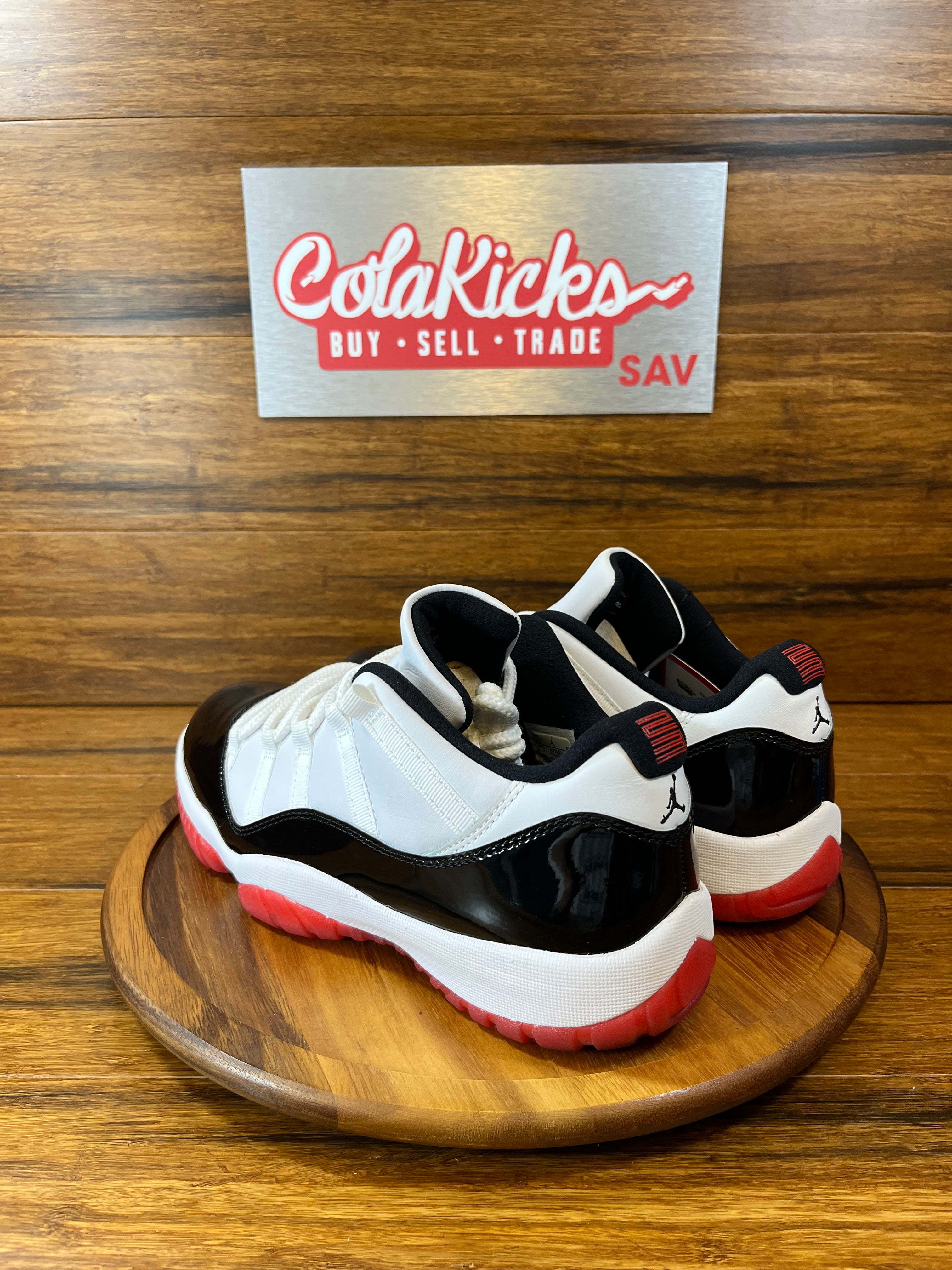 Jordan 11 Retro Low Concord Bred
