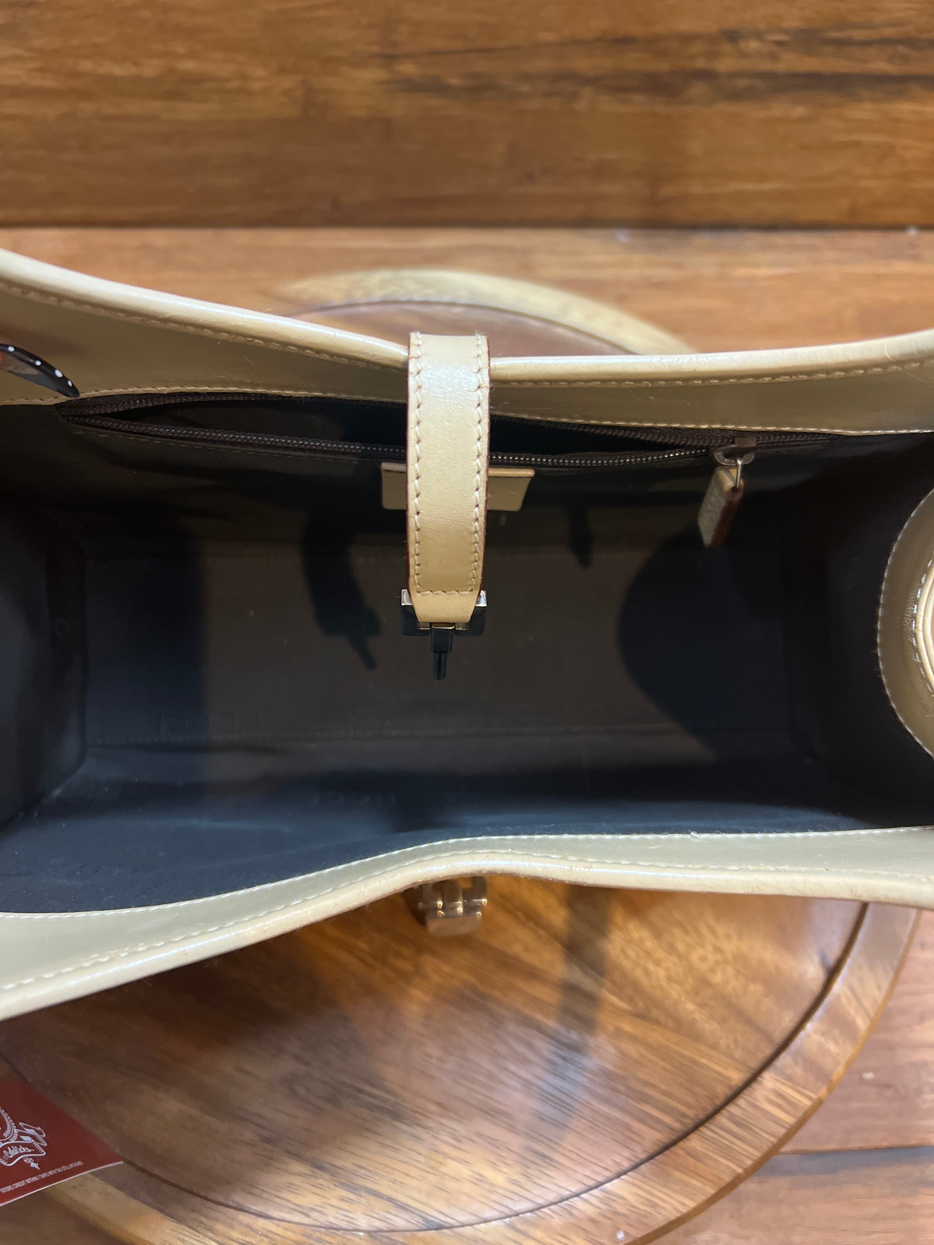 Gucci Jackie Shoulder Bag Beige Leather