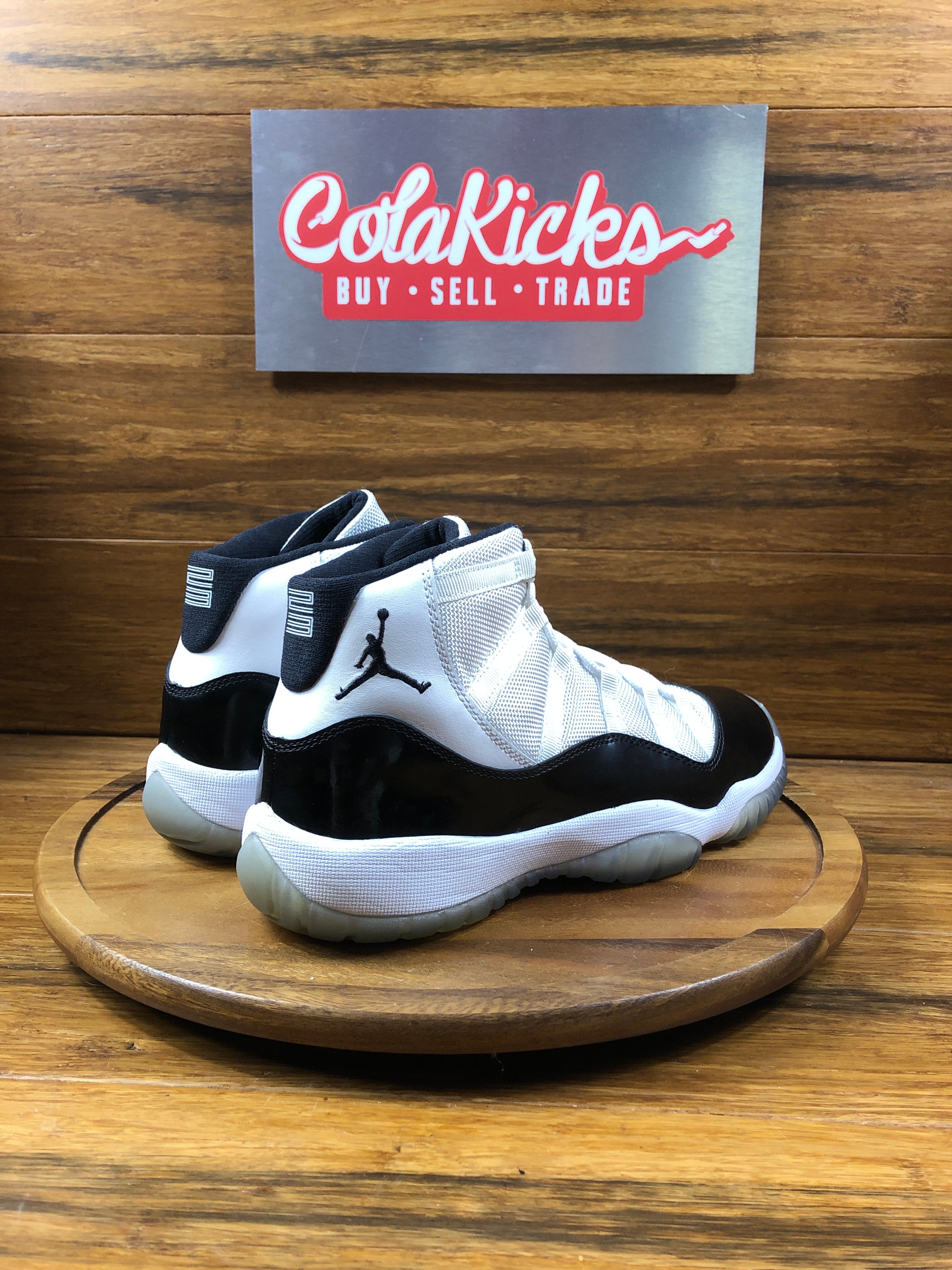 Jordan 11 Retro Concord (2011)