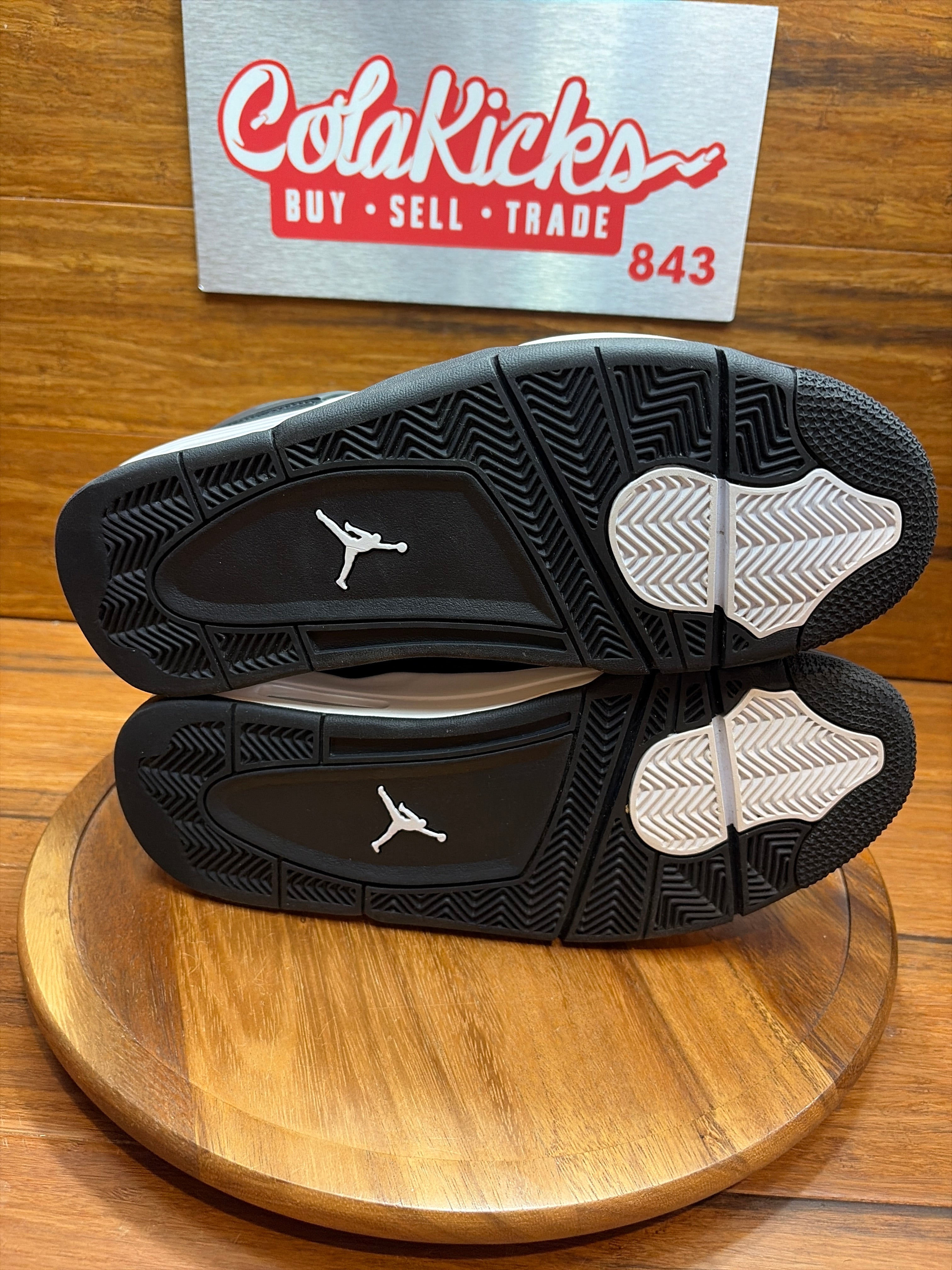 Jordan 4 Retro White Thunder